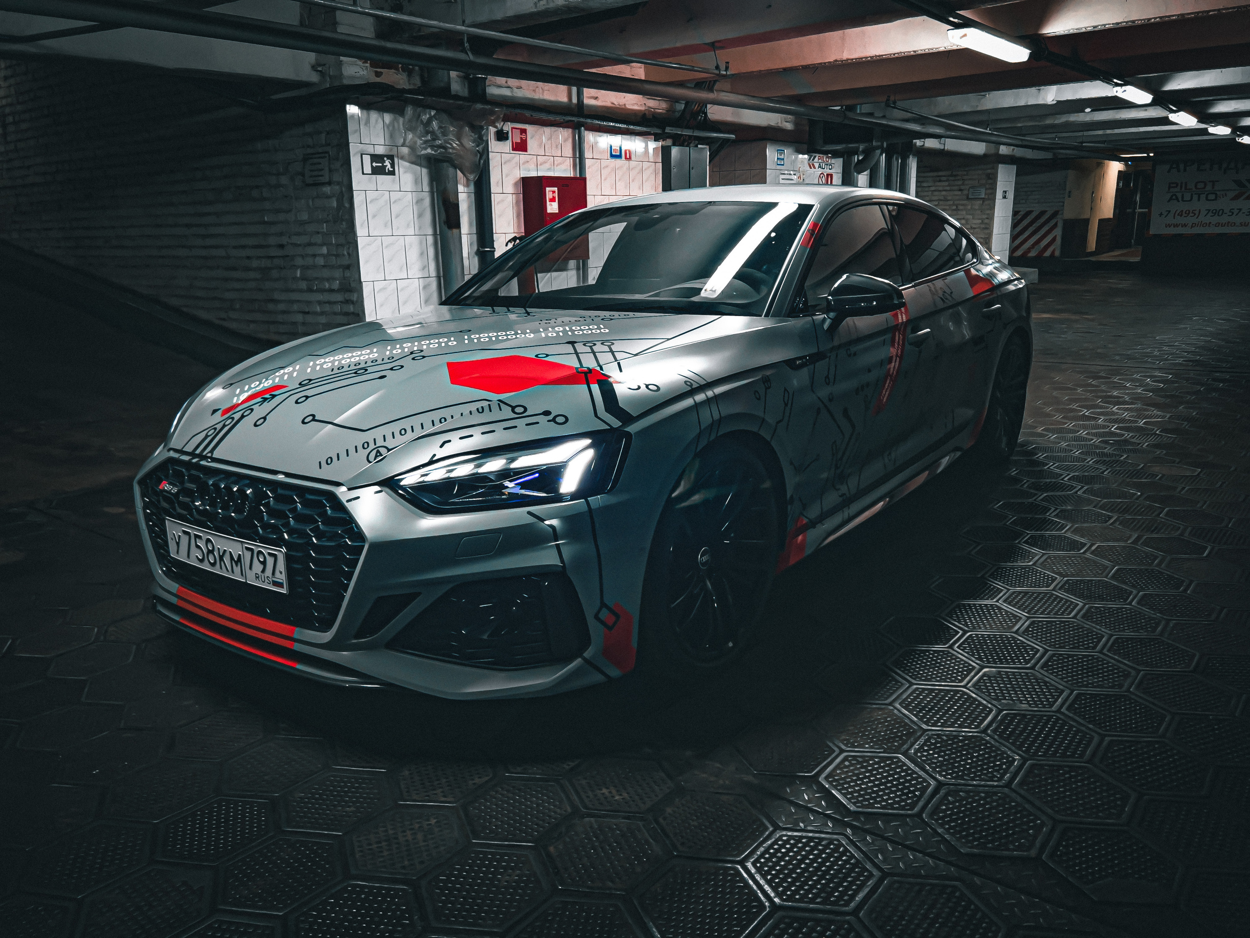 Винилография на Audi RS5. Студия дизайна и оклейки авто Barmaley Design