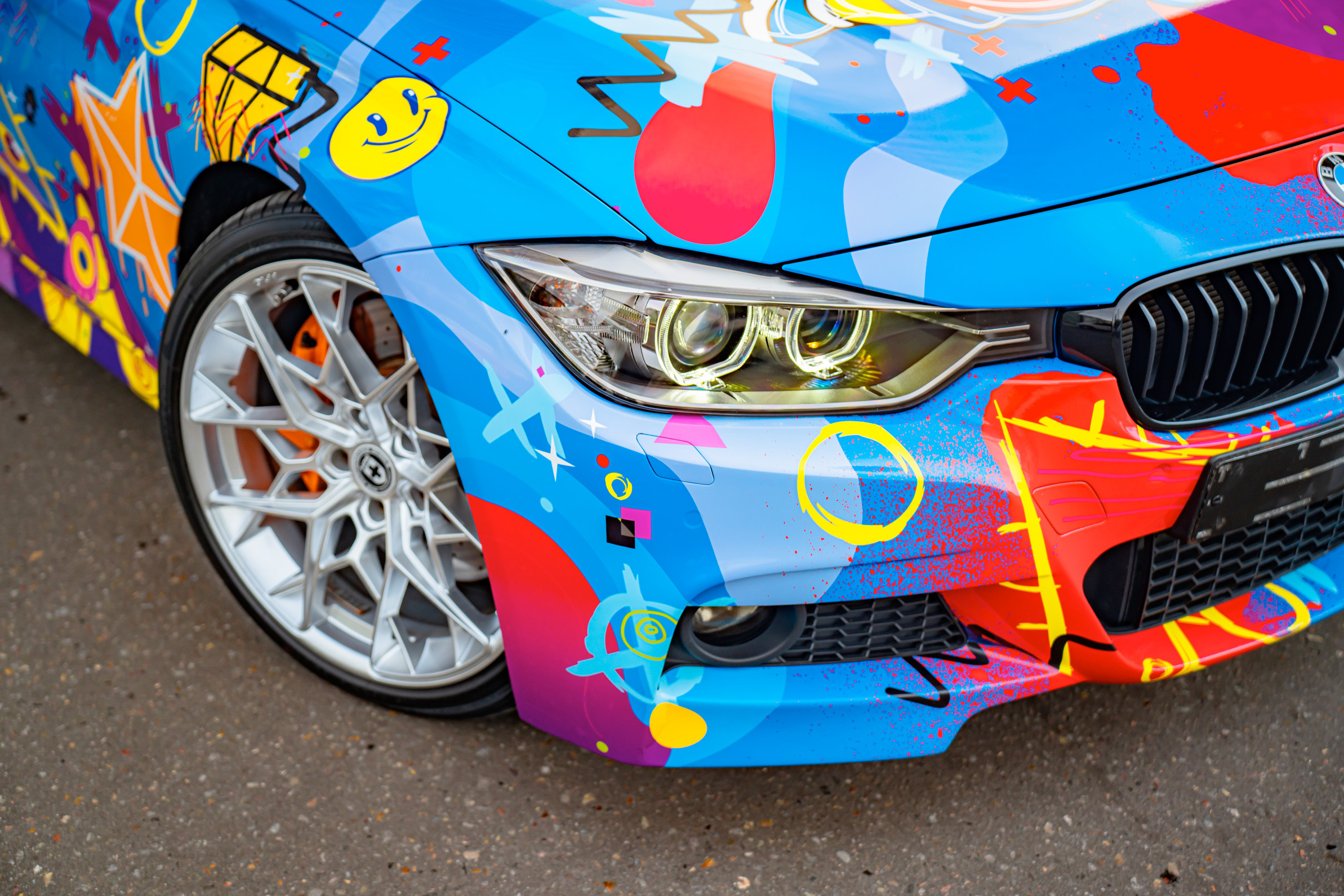 Винилография на BMW 3 F30. Студия дизайна и оклейки авто Barmaley Design