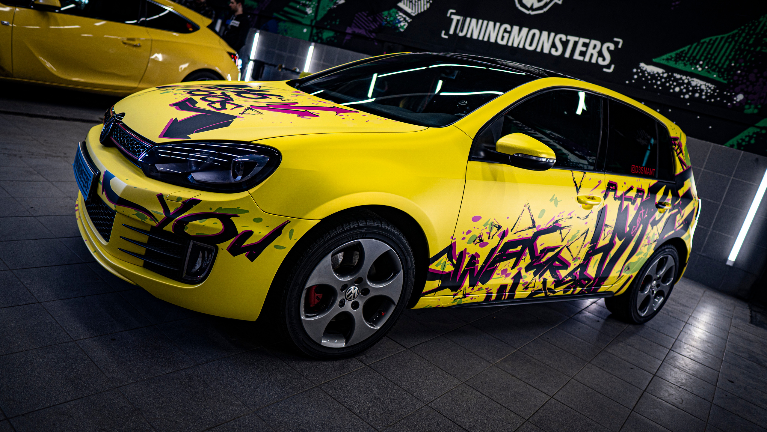 Винилография на VolksWagen Golf. Студия дизайна и оклейки авто Barmaley Design