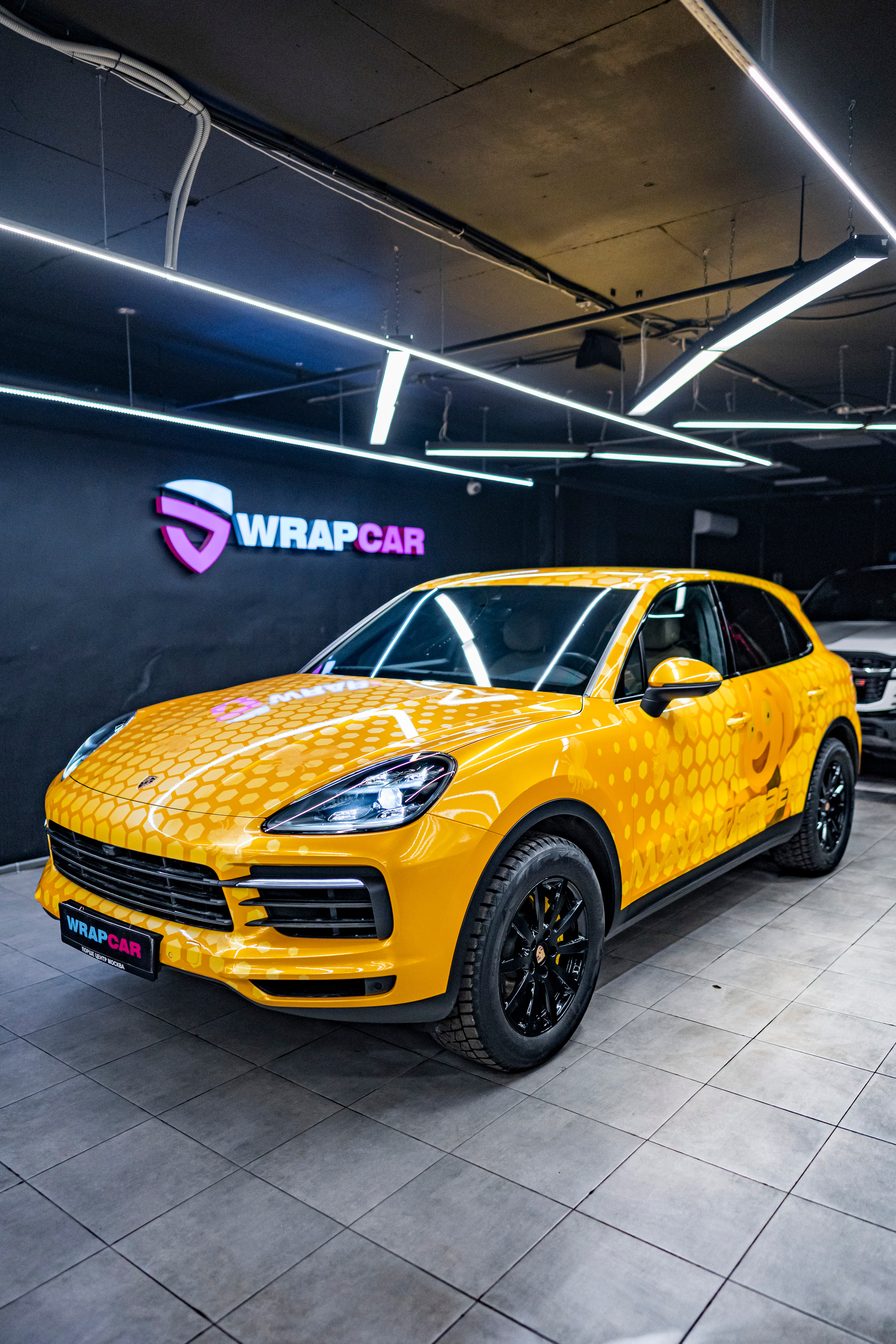Винилография на Porsche Cayenne. Студия дизайна и оклейки авто Barmaley Design