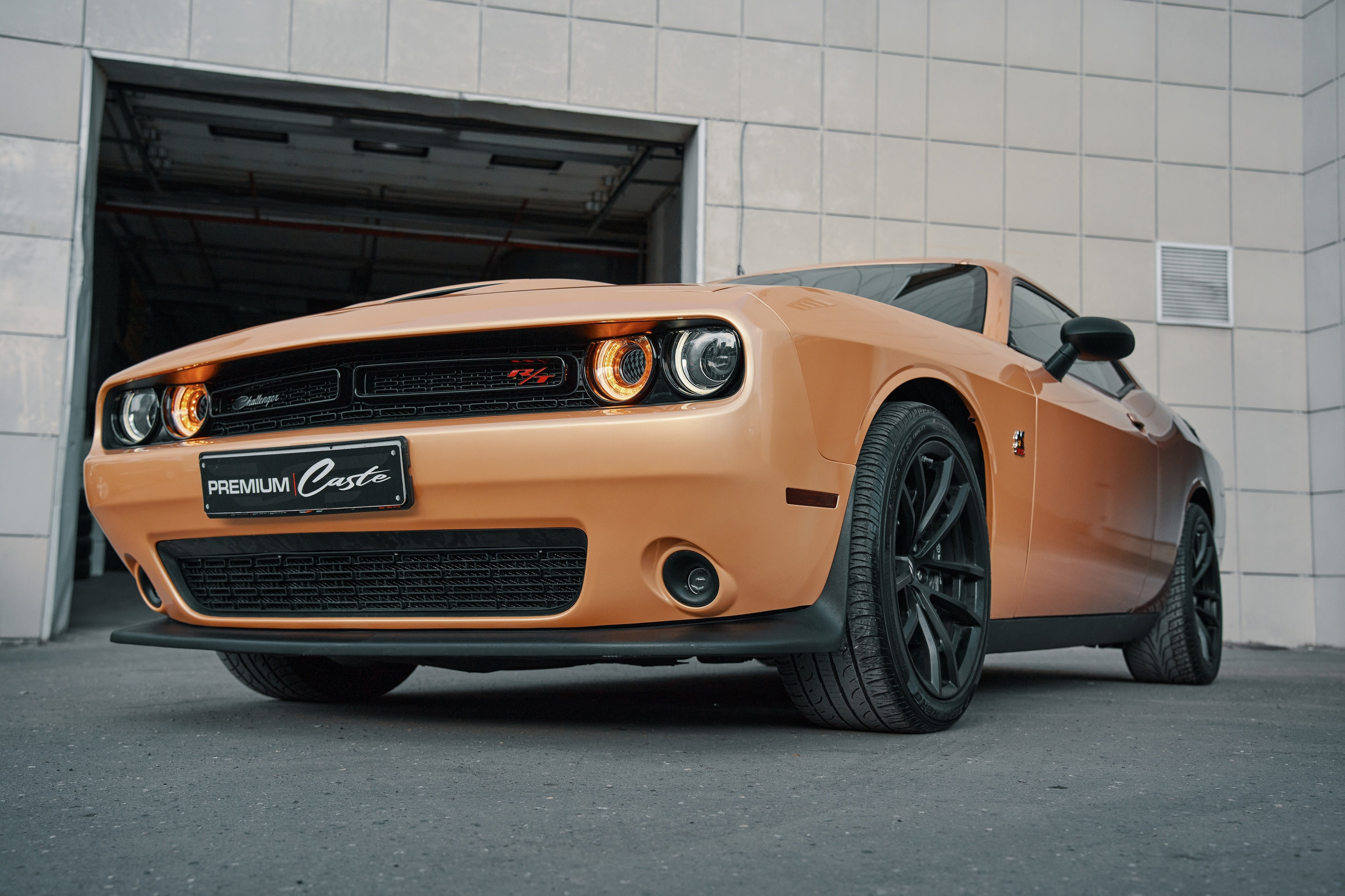 Винилография на Dodge Challenger. Студия дизайна и оклейки авто Barmaley Design