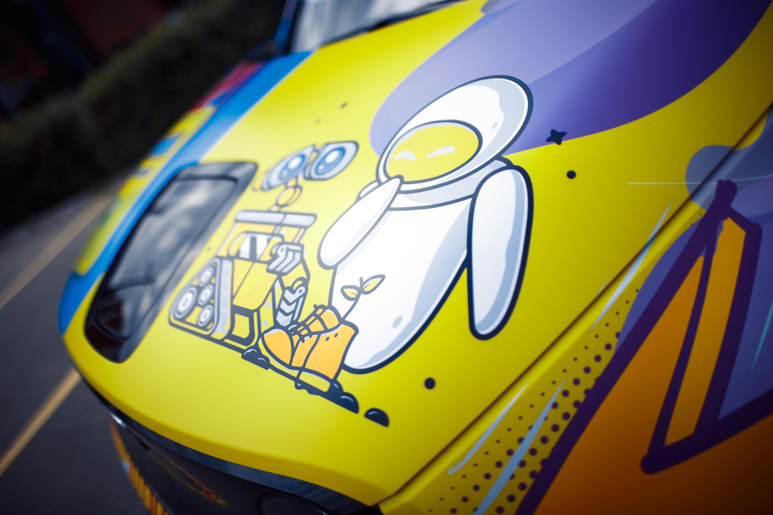 Винилография на Honda E. Студия дизайна и оклейки авто Barmaley Design