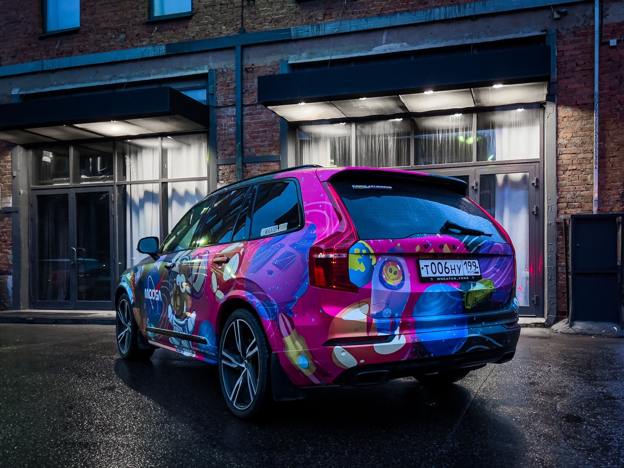 Винилография на Volvo XC90. Студия дизайна и оклейки авто Barmaley Design