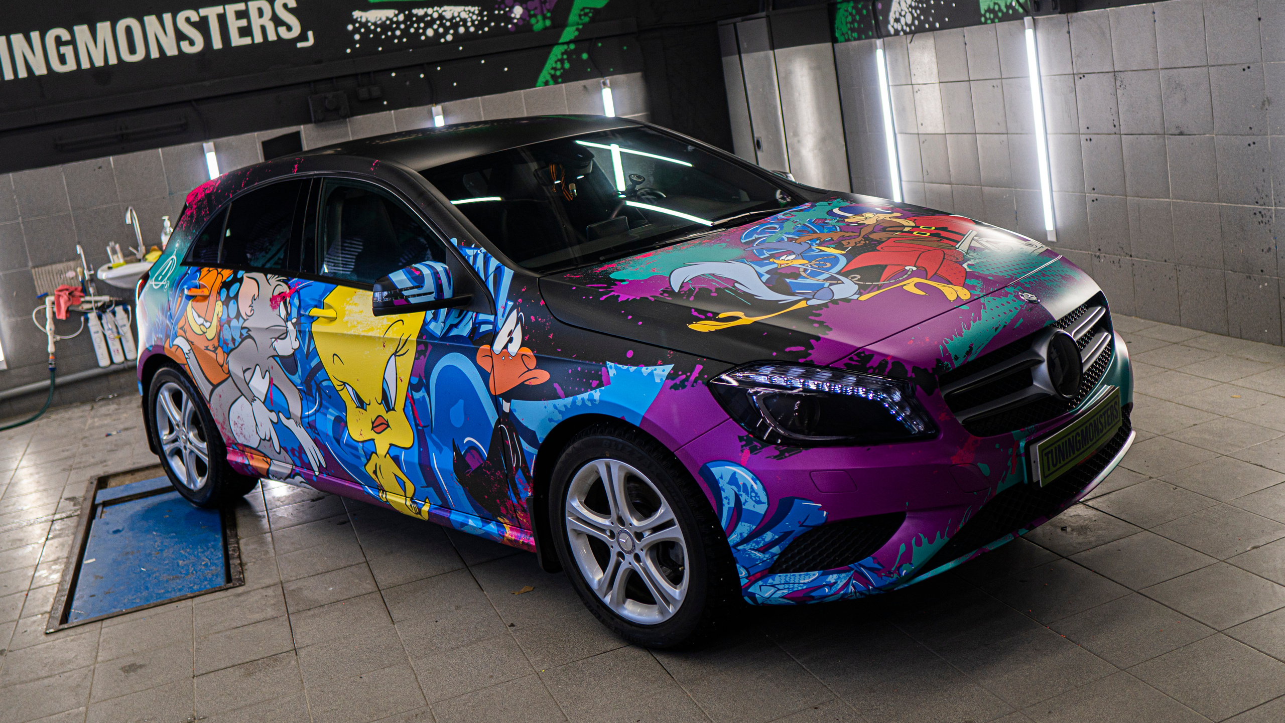 Винилография на Mercedes Benz A. Студия дизайна и оклейки авто Barmaley Design