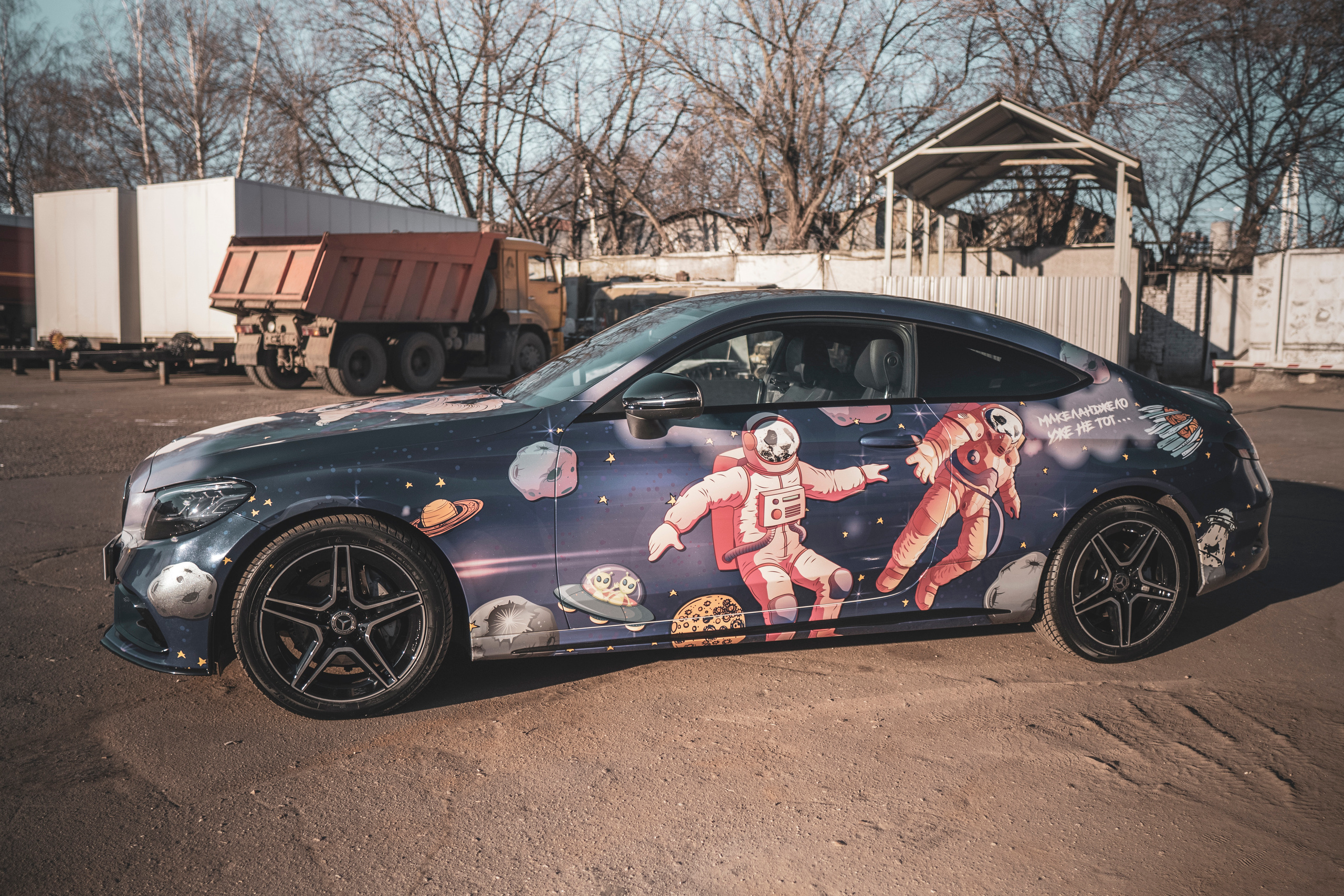 Винилография на Mercedes Benz E Coupe. Студия дизайна и оклейки авто Barmaley Design