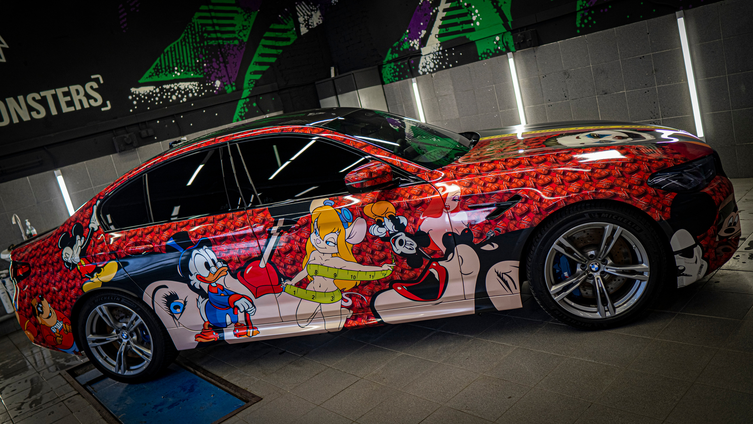 Винилография на BMW M5. Студия дизайна и оклейки авто Barmaley Design