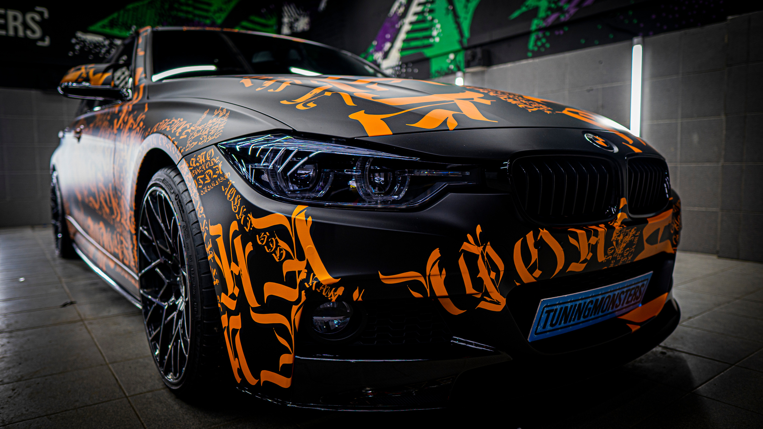 Винилография на BMW 3 F30. Студия дизайна и оклейки авто Barmaley Design