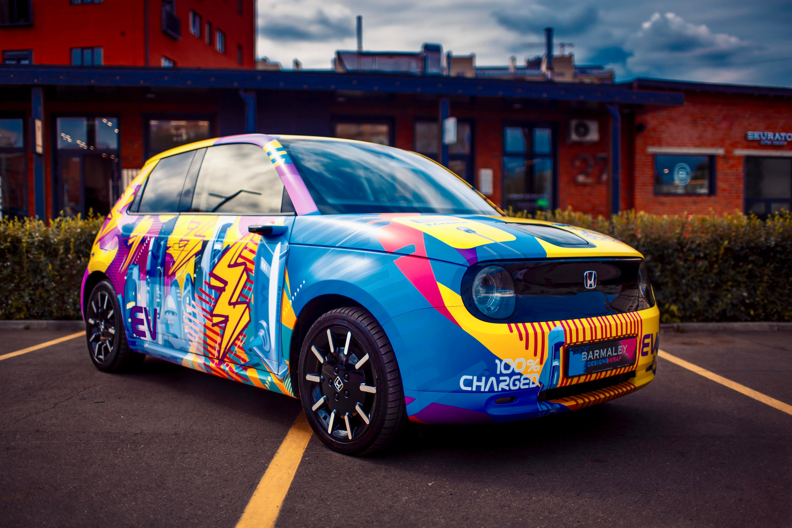 Винилография на Honda E. Студия дизайна и оклейки авто Barmaley Design