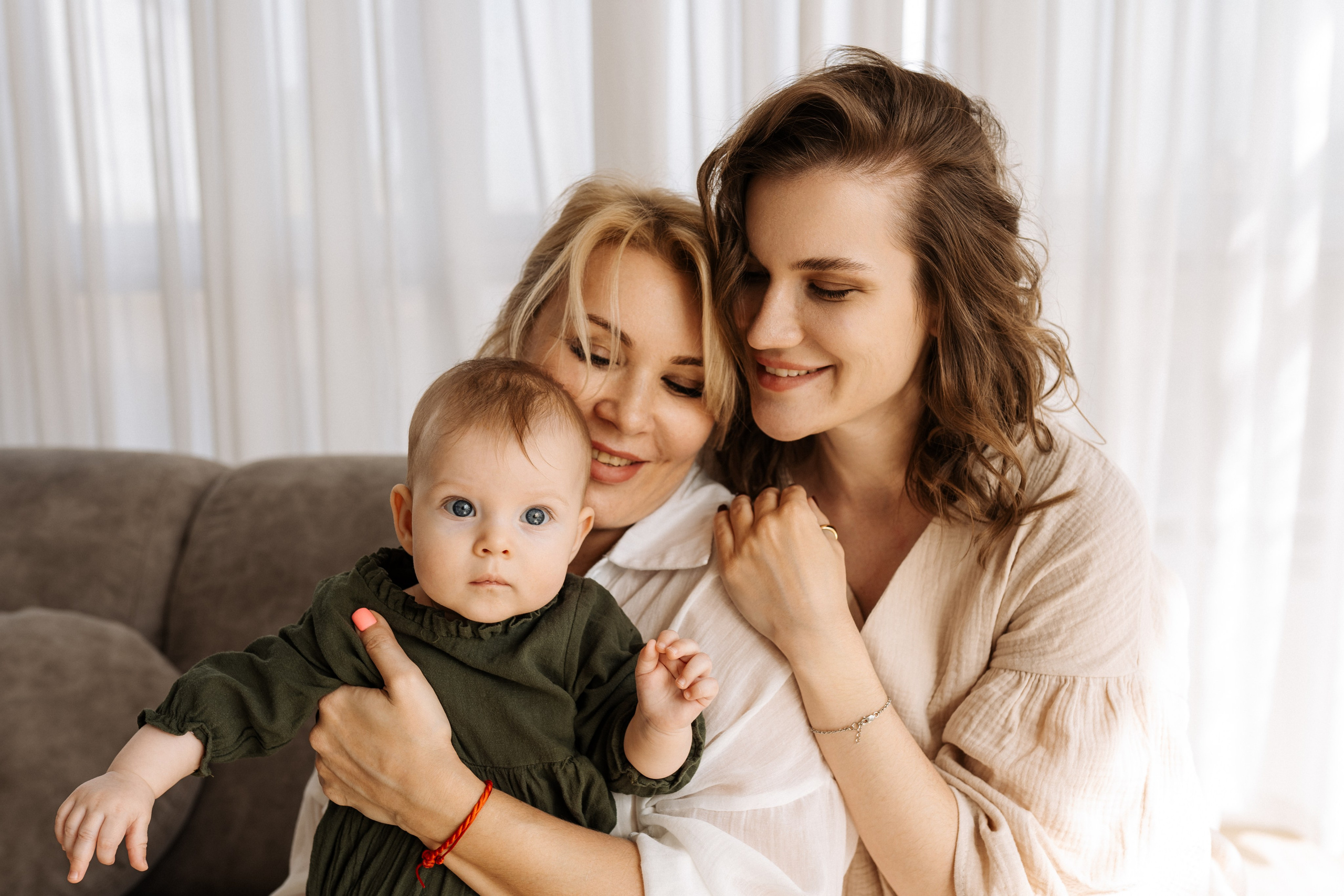 Семейная фотосессия в студии в Москве, семейный фотограф Анна Полушина. Свадебный фотограф в Москве Анна Полушина