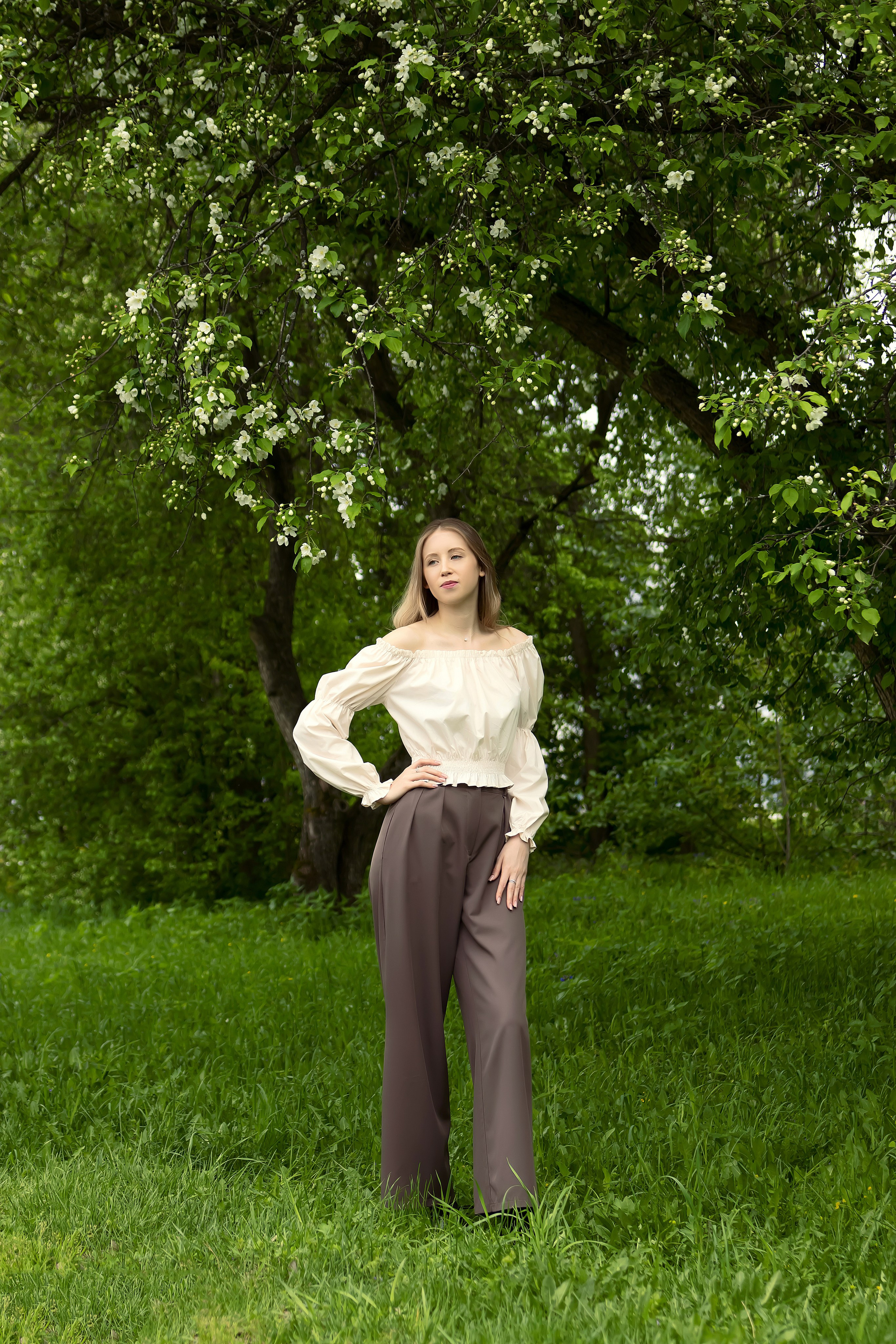 Индивидуальная фотосессия на цветении. Детский и семейный фотограф Кемерово Антонина Семеркова!