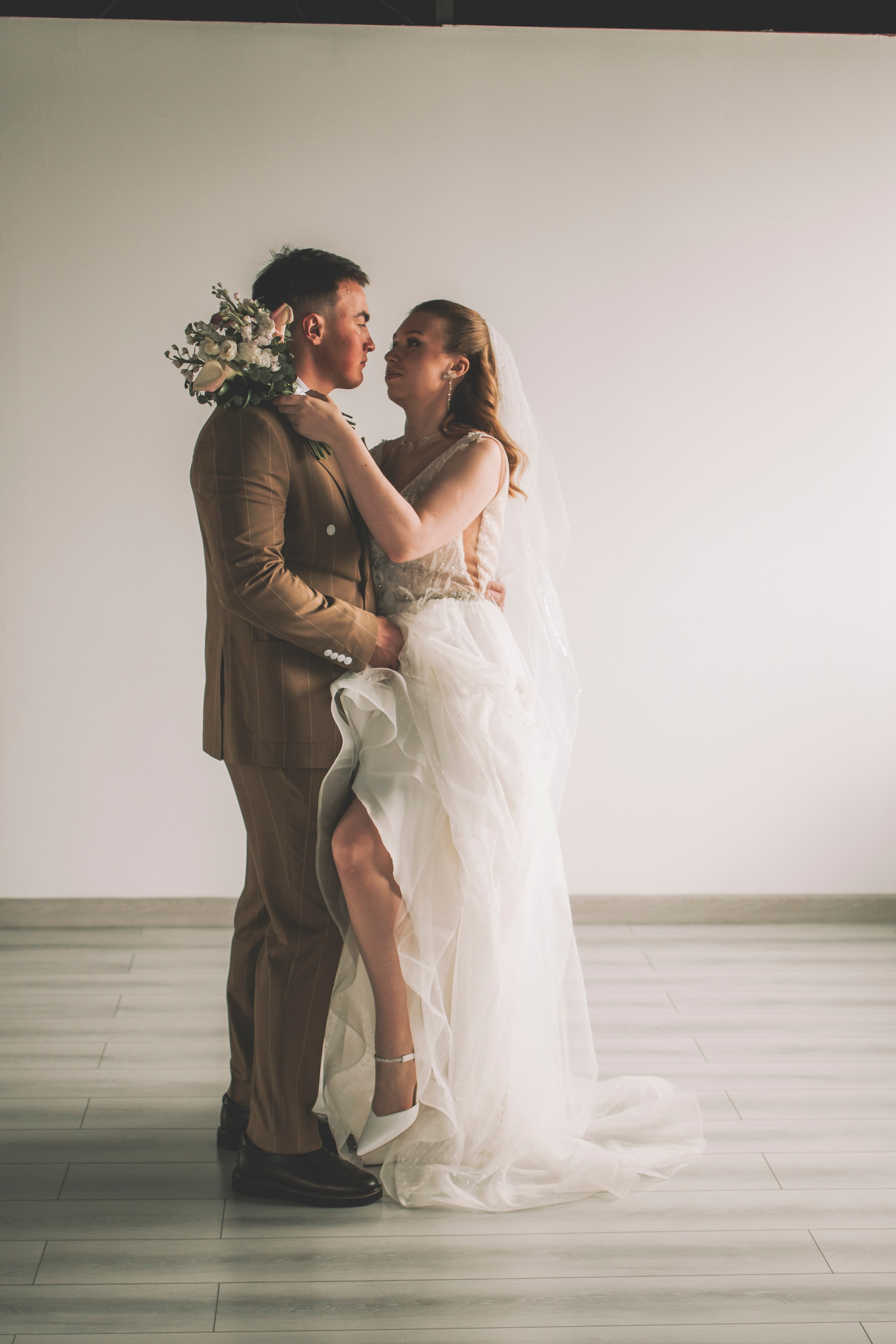 Альберт и Анастасия (Студийная фотосессия, роспись в ДК Нефтяник + фотосессия с гостями). Семейный и свадебный фотограф Губкинский и Ставрополь