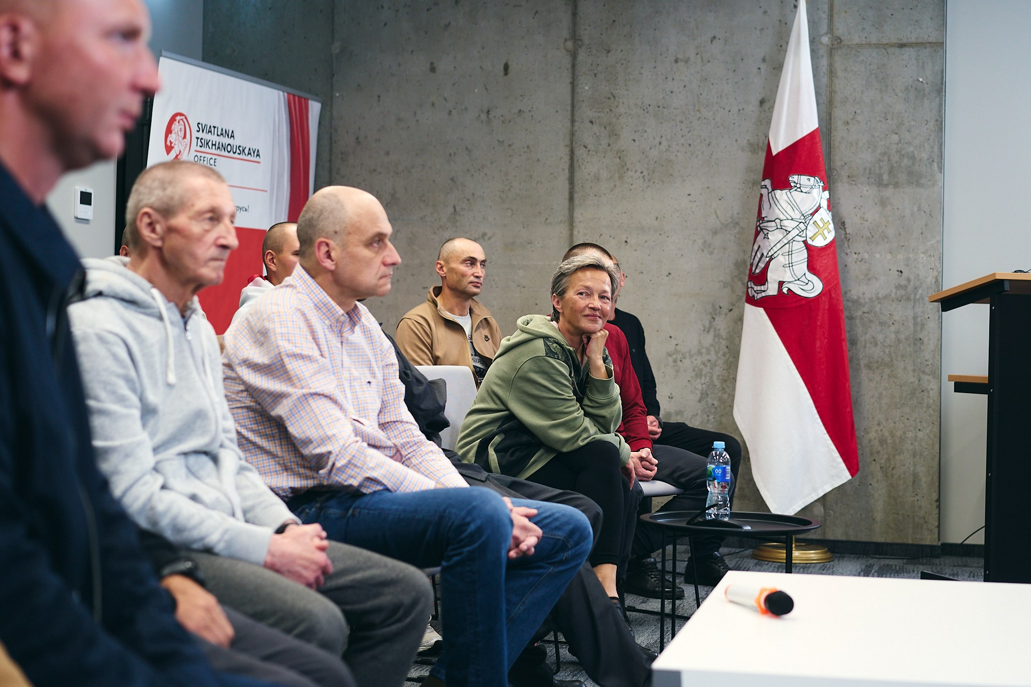 Press conference with Sviatlana Tsikhanouskaya and released political prisoners. Photographer in Vilnius