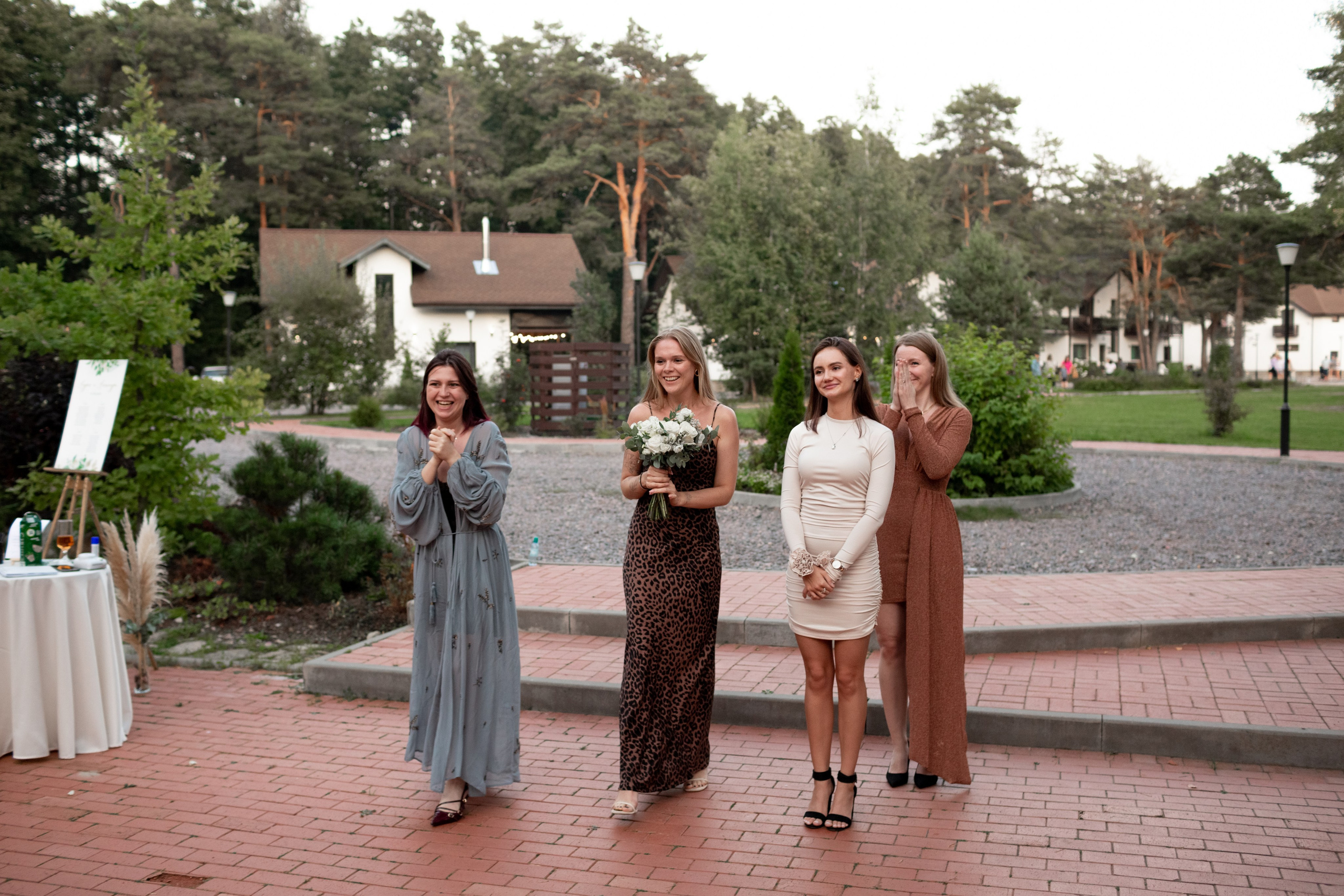 Свадебная фотопрогулка в Пушкине. Свадебный фотограф Кирилл Белый