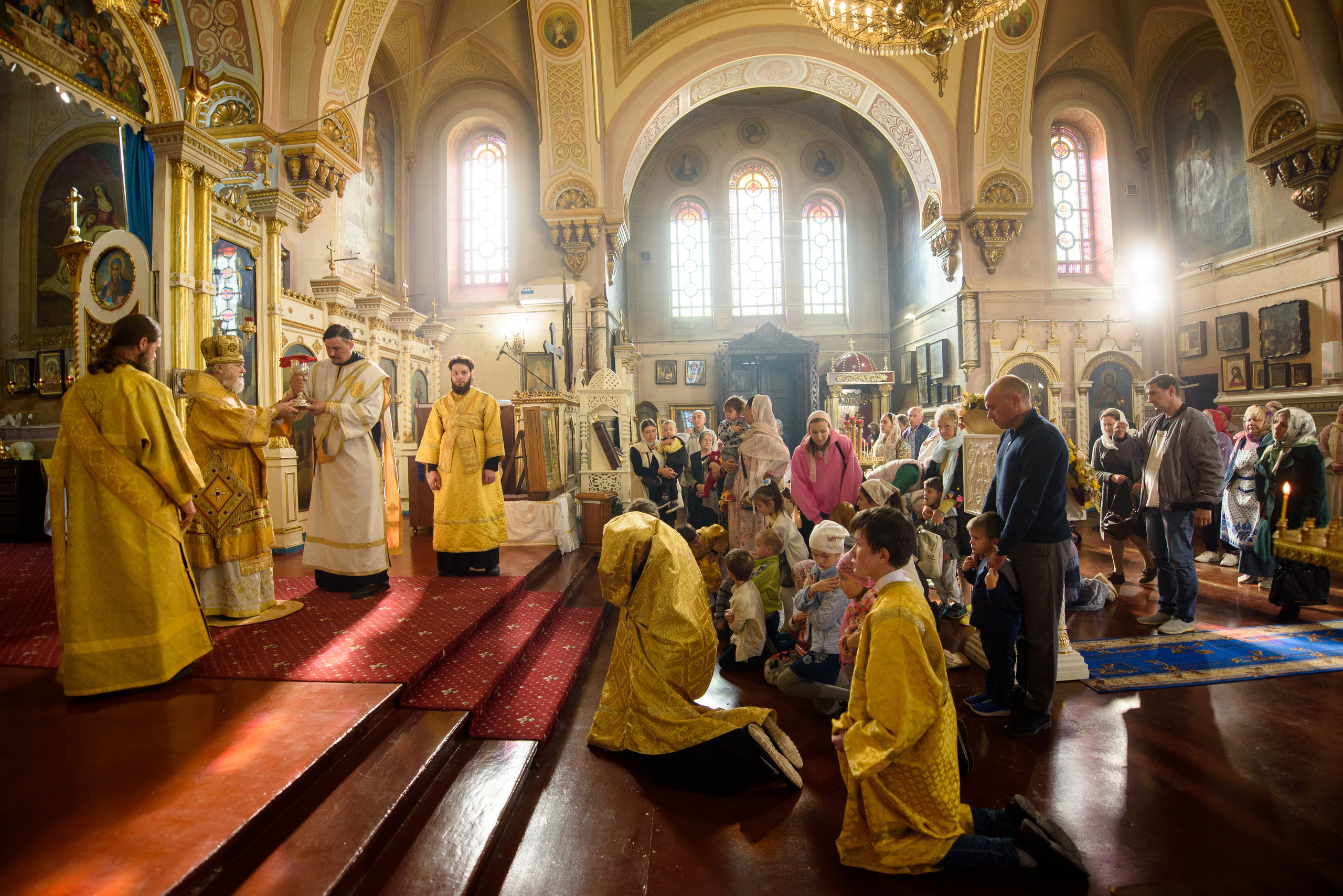 Воскресная литургия 29.10.2023. Семейный и свадебный фотограф в Феодосии и Коктебеле