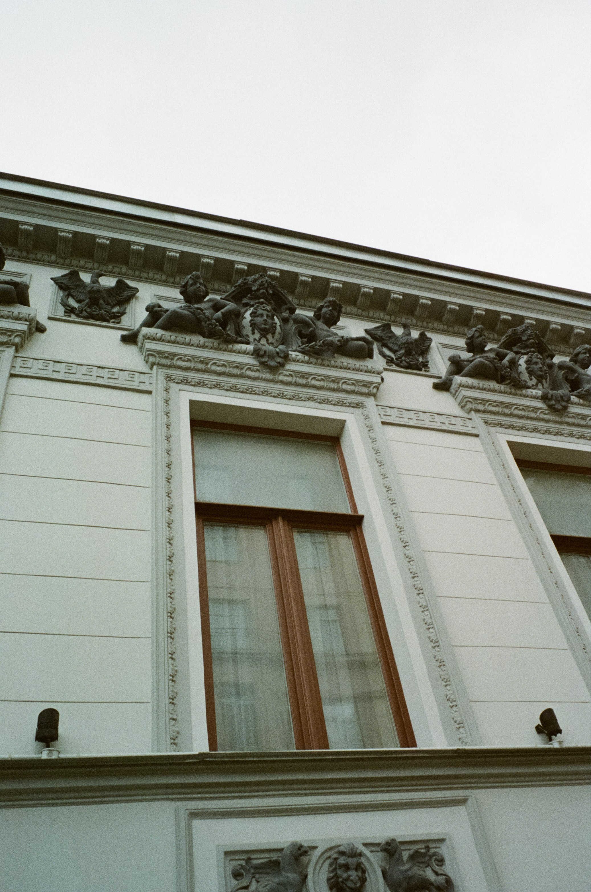 Ул. Поваровка и окрестности | Voigtlander BESSA-T — Voigtlander Ultron 28 mm f/2 | Kodak Ultramax 400 (просрочка) @ ISO 100