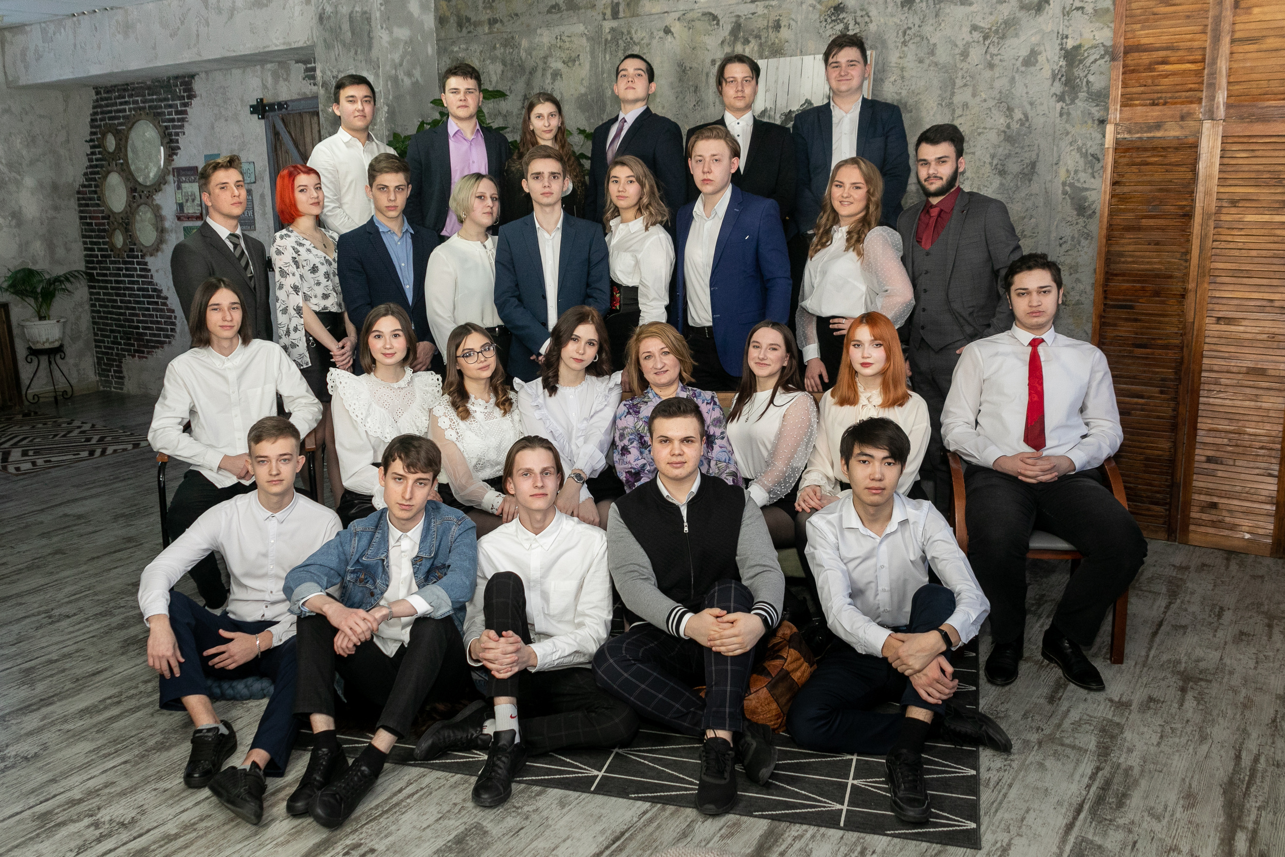 Выпускной альбом для 9-11 классов. Свадебный и семейный фотограф в Оренбурге Ильяна Тукжанова