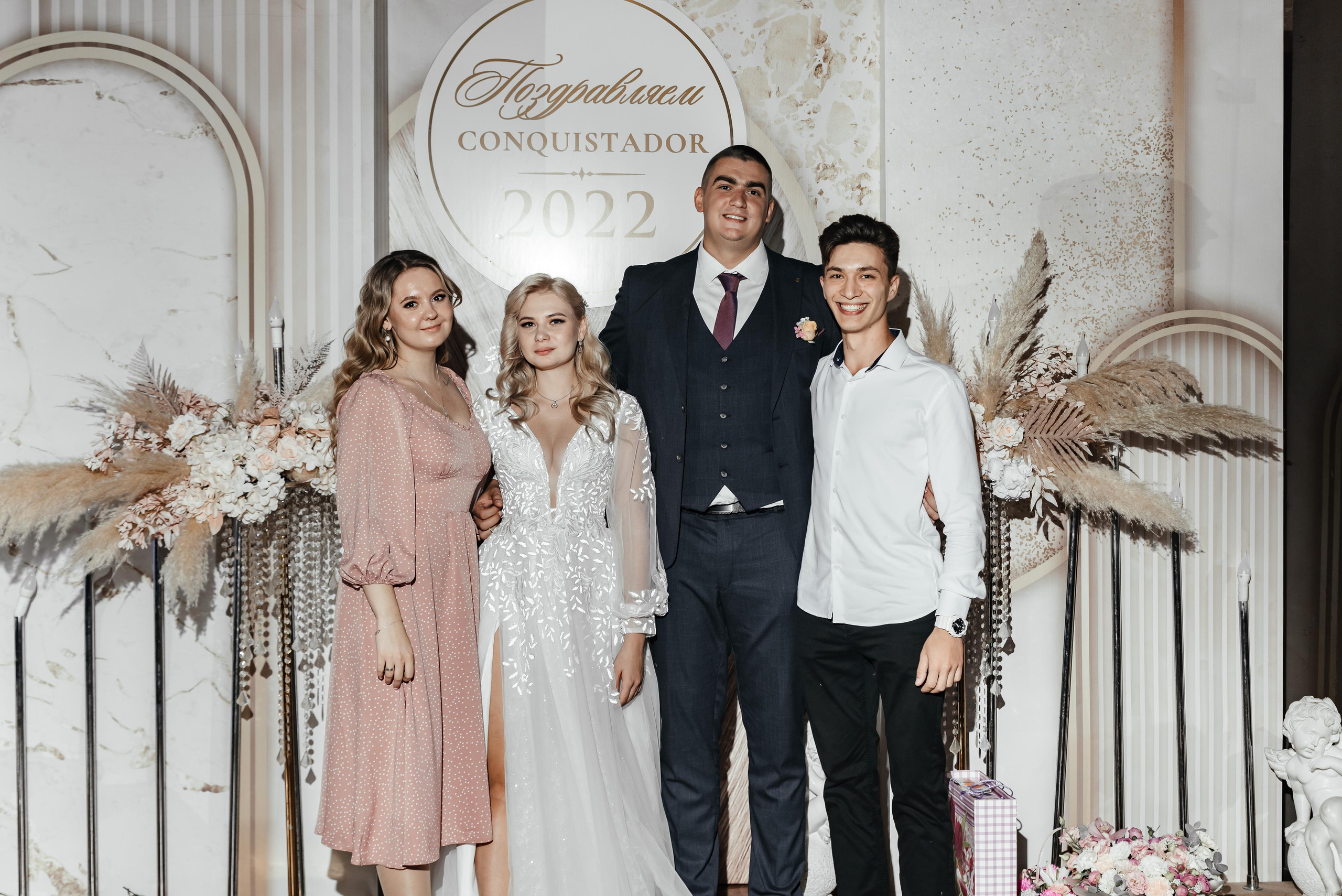 Плясала даже люстра :). Свадебный фотограф Москва — Юлия Фоменко — профессиональный фотограф