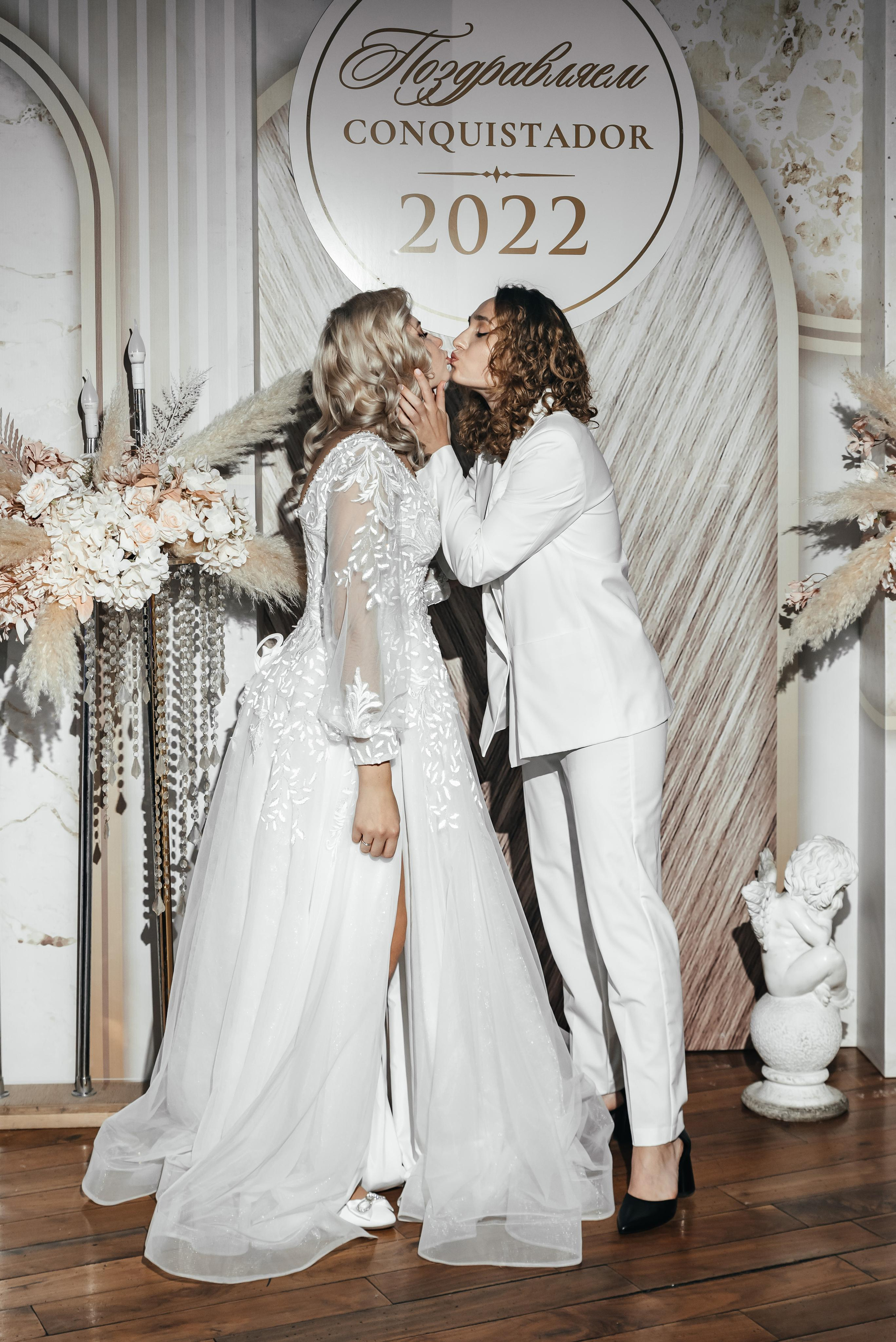 Плясала даже люстра :). Свадебный фотограф Москва — Юлия Фоменко — профессиональный фотограф