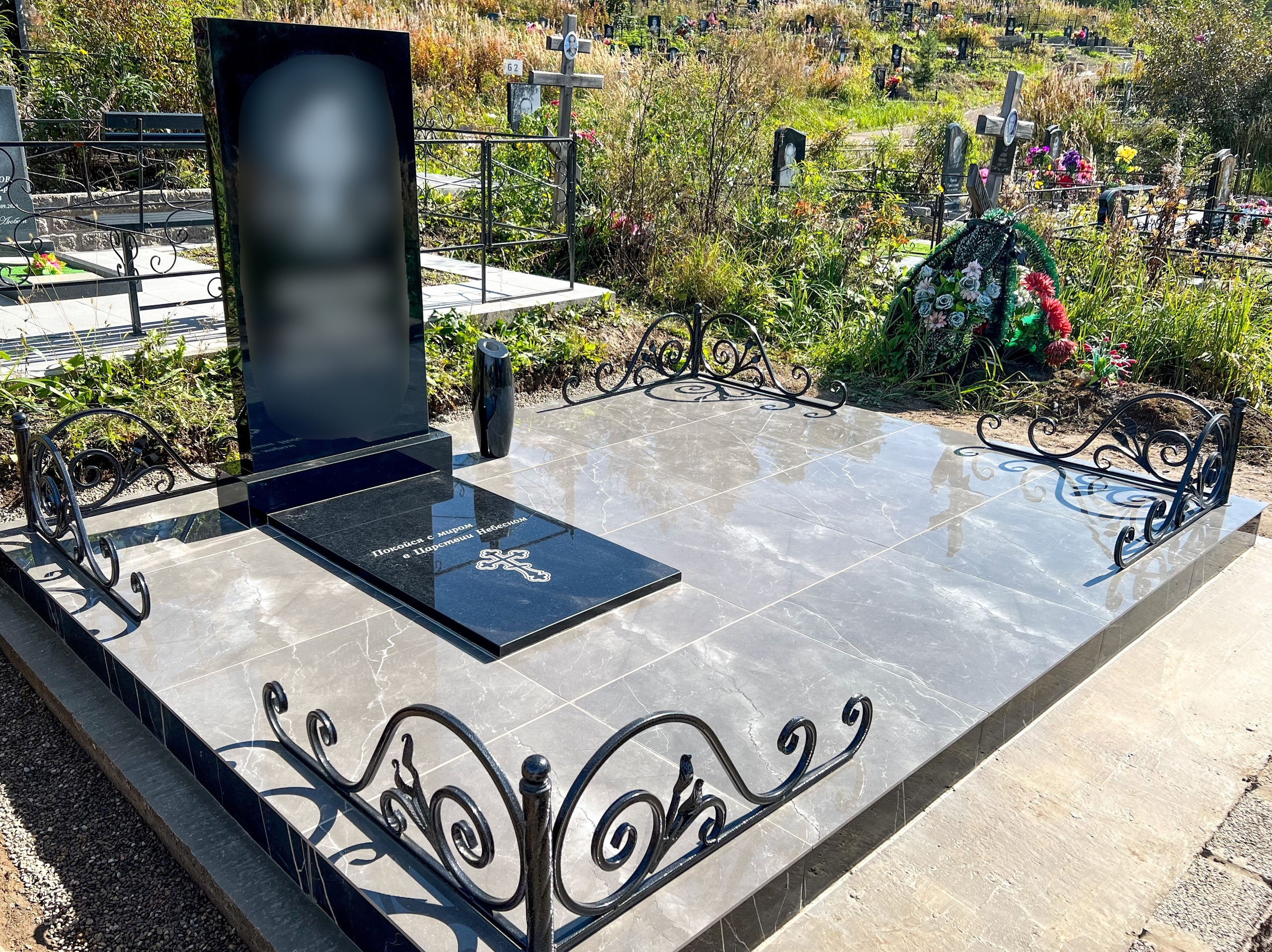 Благоустройство (наши работы). ГРАНИТ26 Ритуальные услуги Железногорск. Благоустройство могил, продажа памятников
