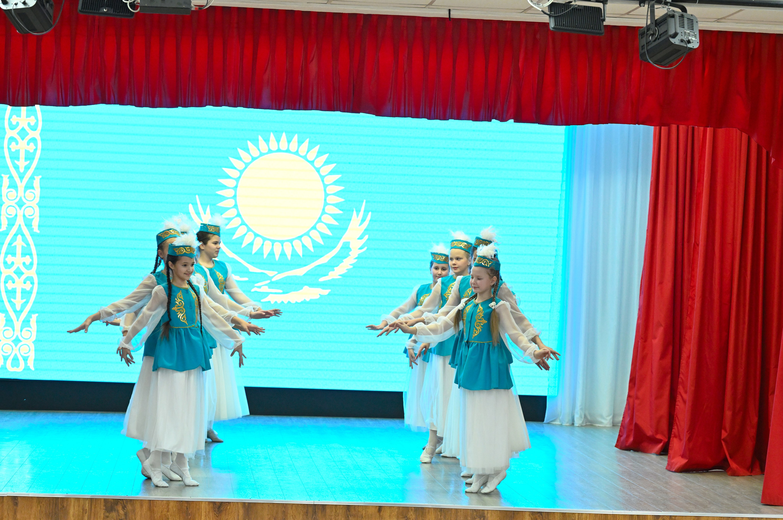 2025-11-21 День семьи 127. Снежинск фото Андрианов