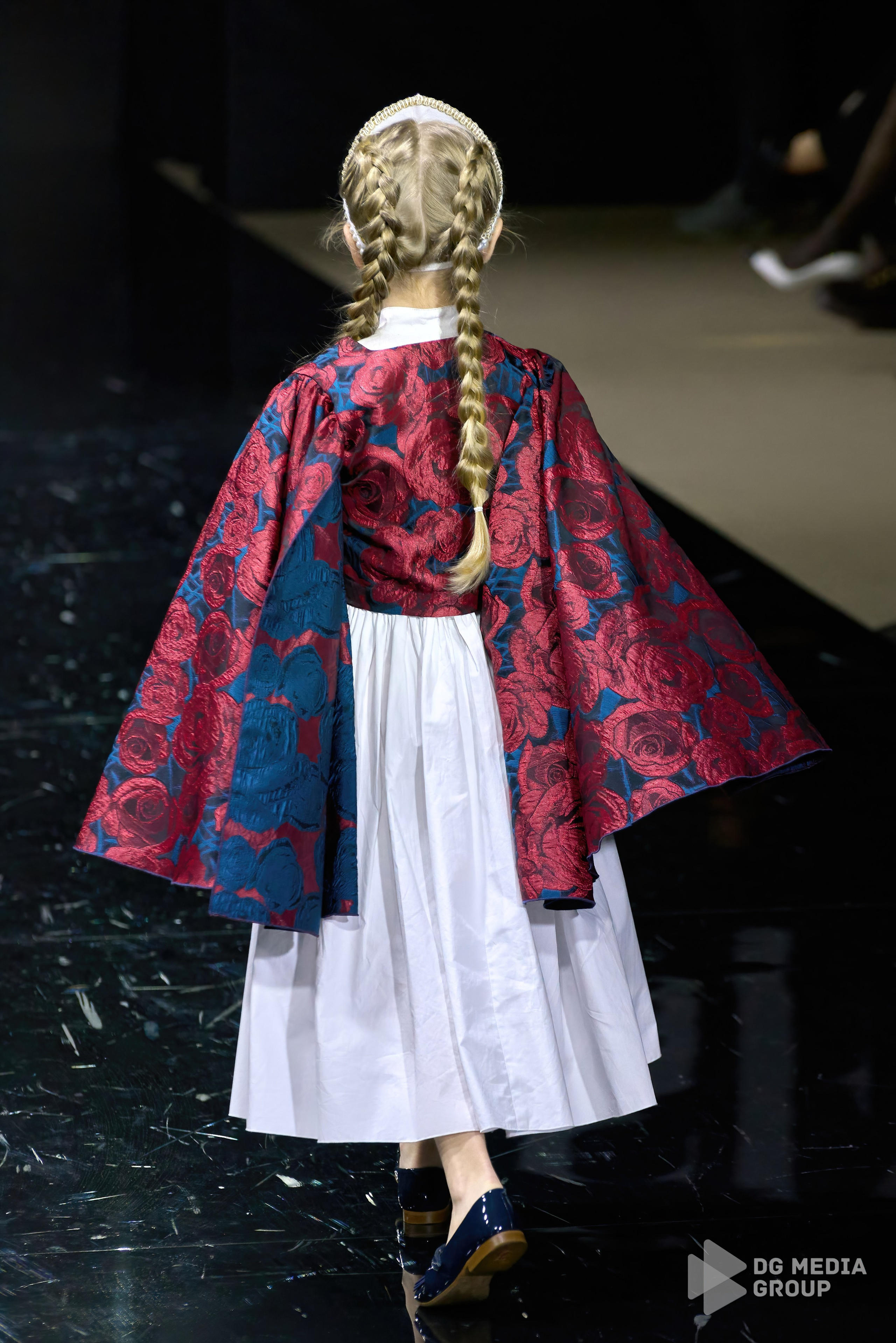 Giza | sfw 2025 | the fragment. DG MEDIA GROUP | Контент для модных показов и концертов