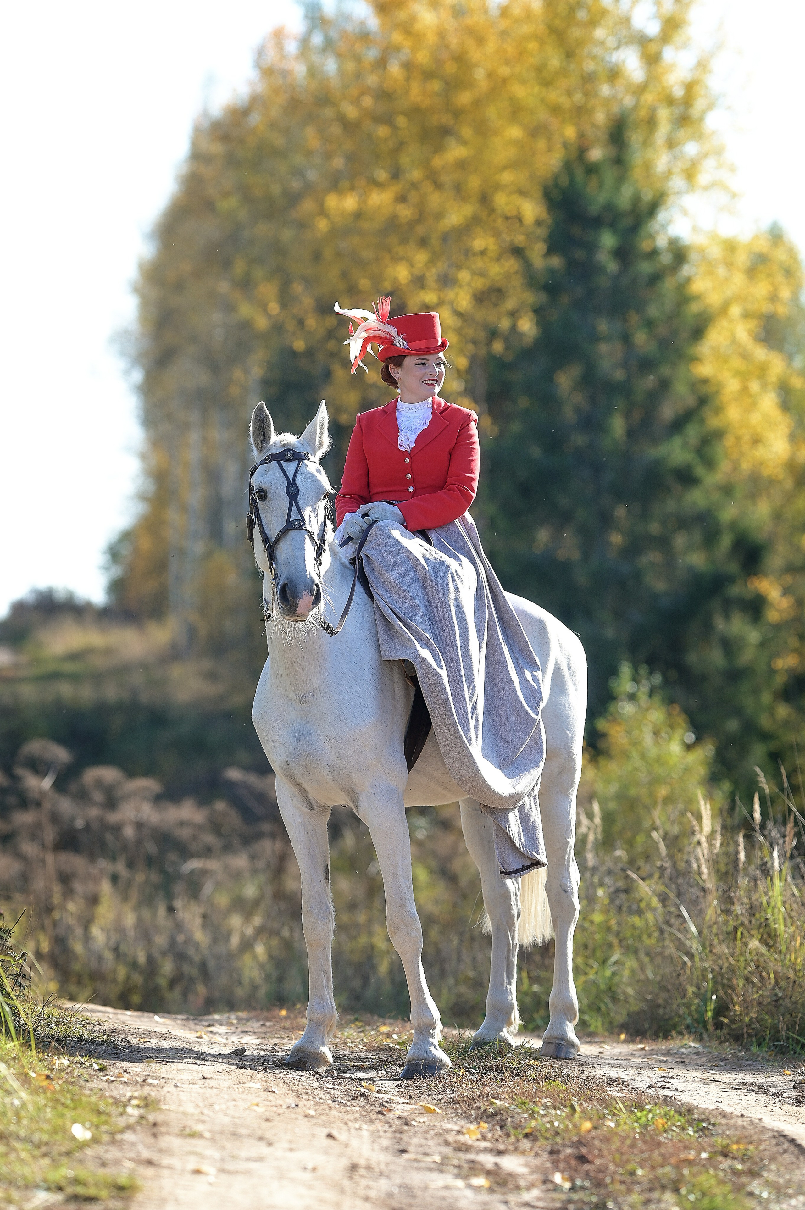 Дамская верховая езда. Фотограф Юлия Милосердова
