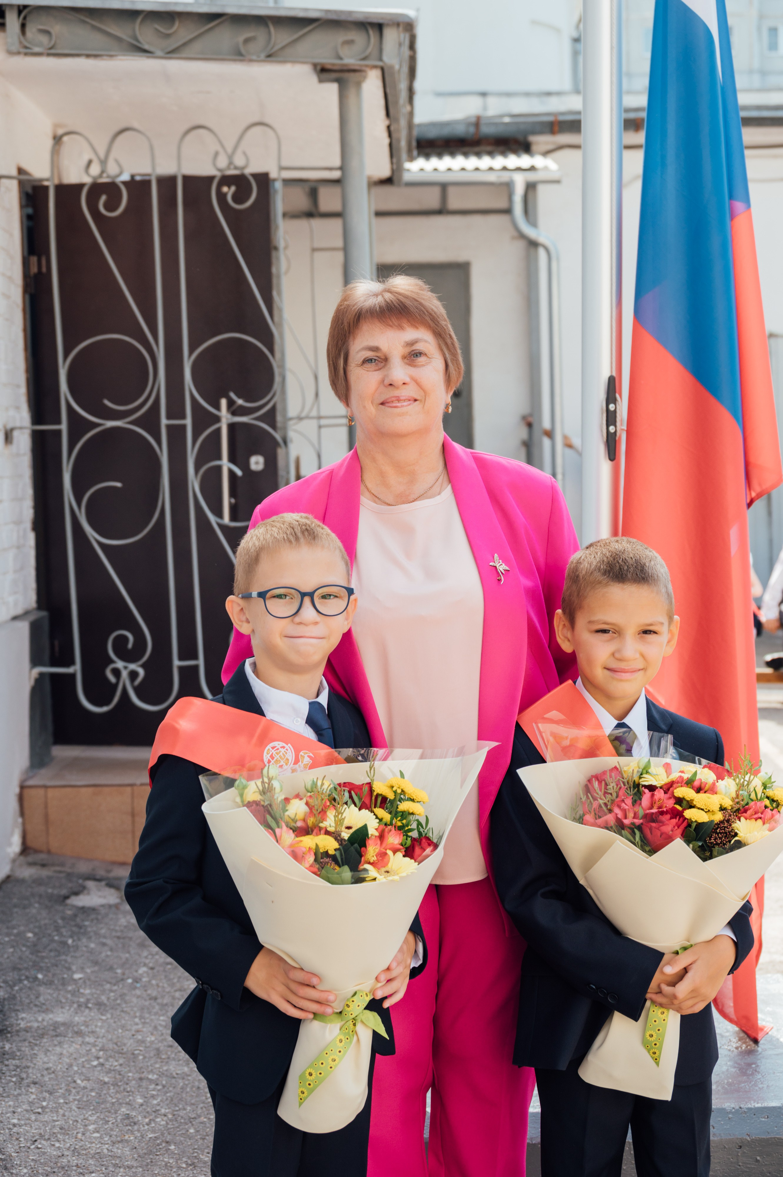 Школьная фотосессия в Туле. Портретный, семейный, свадебный фотограф. Бизнес, контент съёмка. Тула