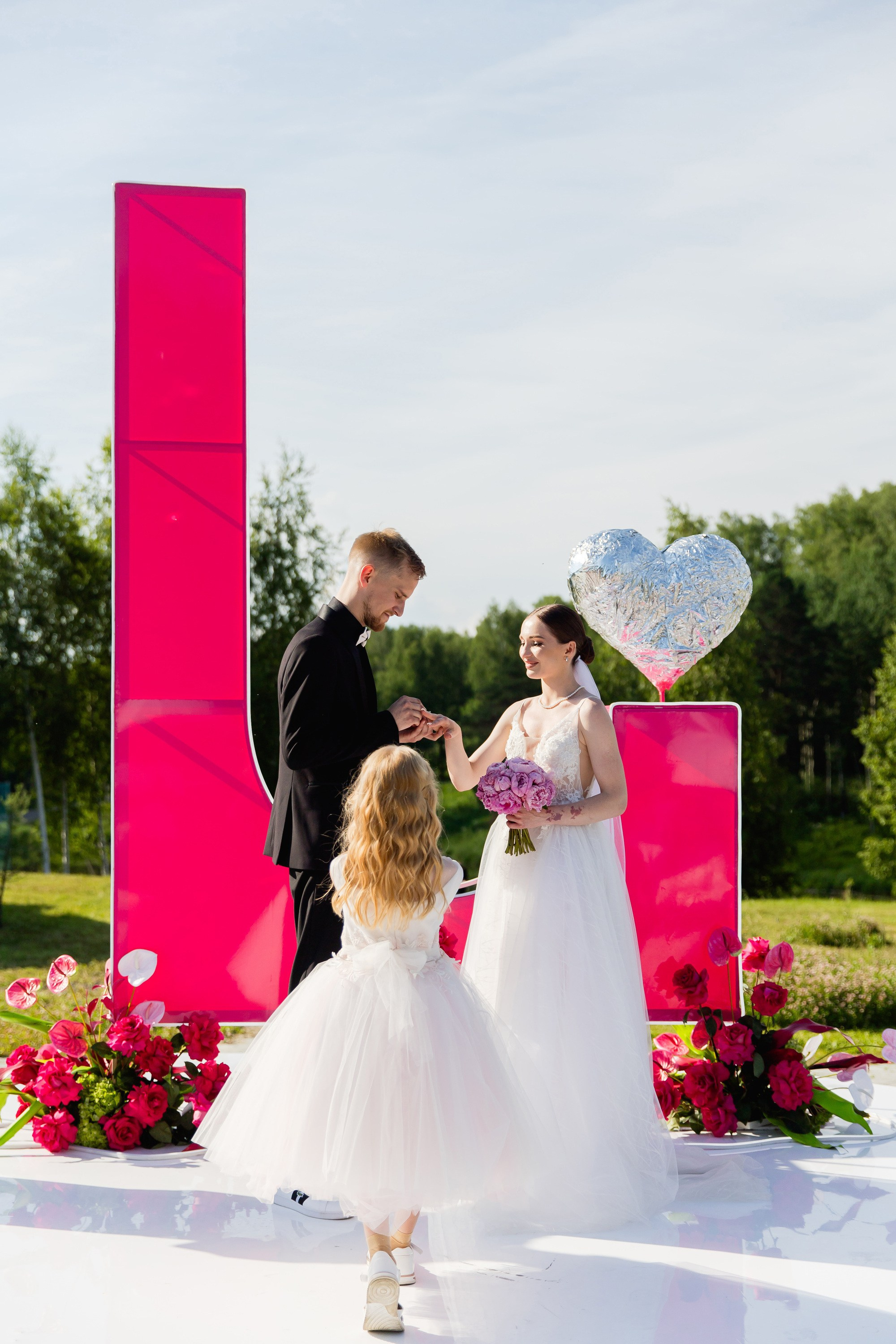 Малиновый фейерверк эмоций. Свадебный фотограф в Томске | Александр Овчаренко