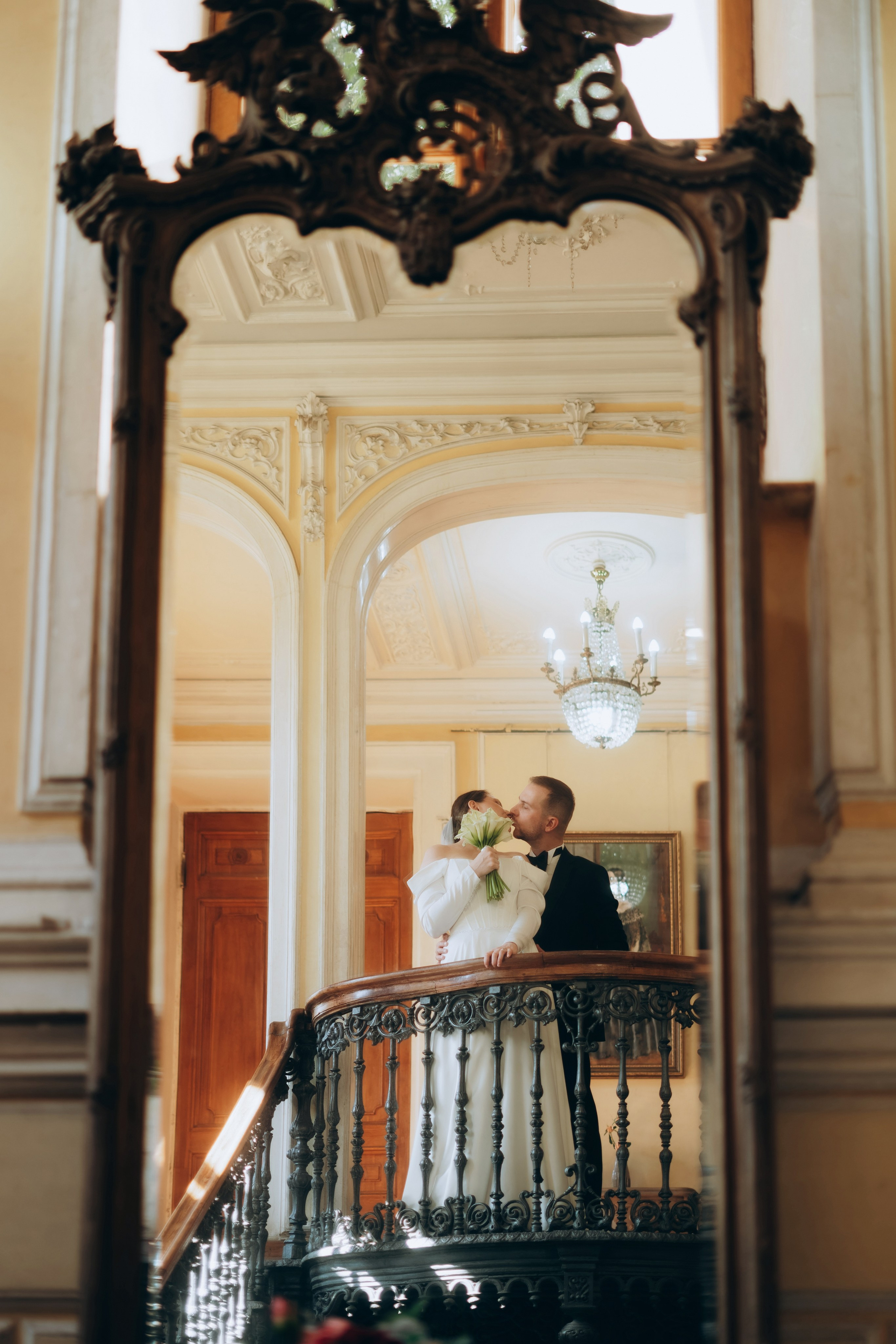 Свадебная фотосессия в Москве / Библиотека-читальня им. А. С. Пушкина. Фотограф Москва Виктория-Антуанетта