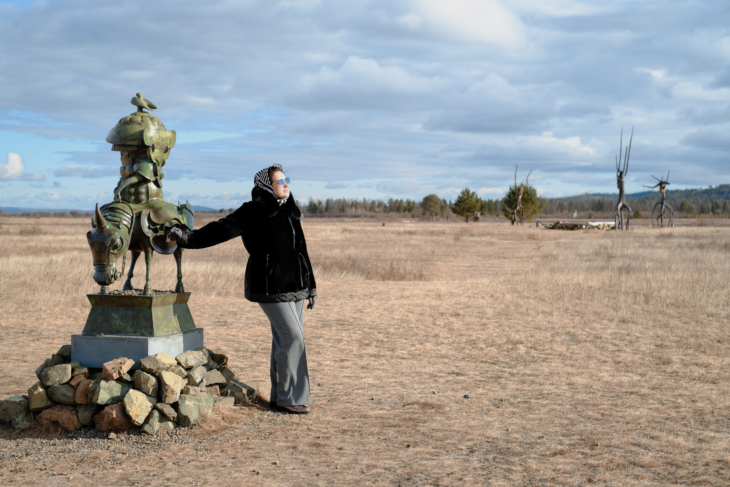 Фотосессия в ленд-арт парке Тужи. Портретный фотограф в Чите Анна Камратова. Помогу Вам создать историю, в которой Вы — главный герой!