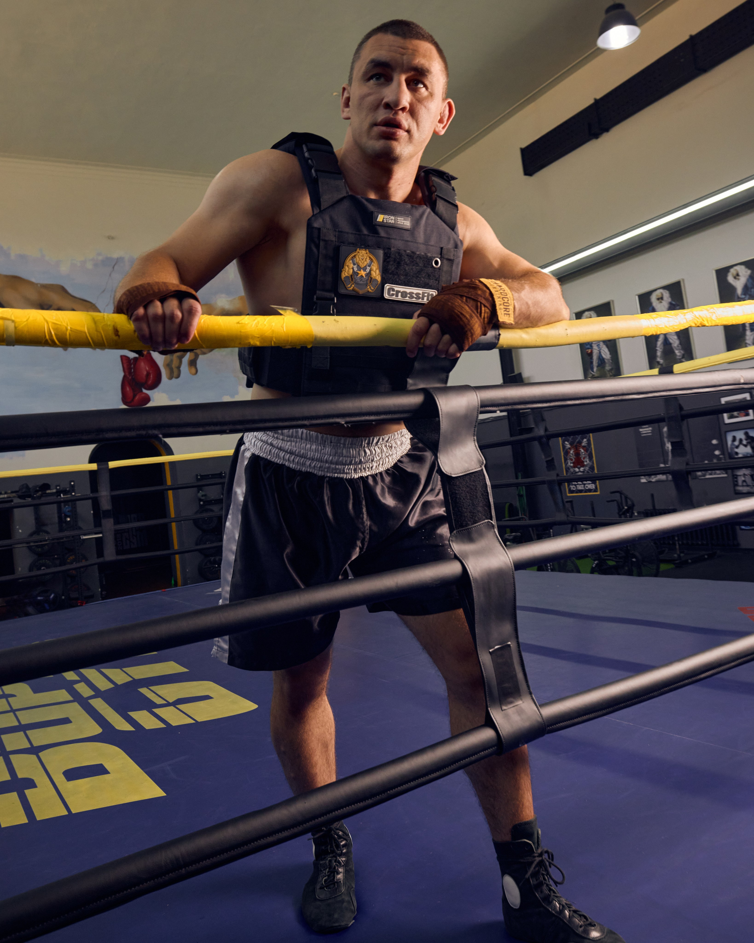 Iron Star x Jeff Monson. Святослав Лебедев | Рекламный фотограф — Коммерческая съемка, Арт-дирекшн, AI-интеграция