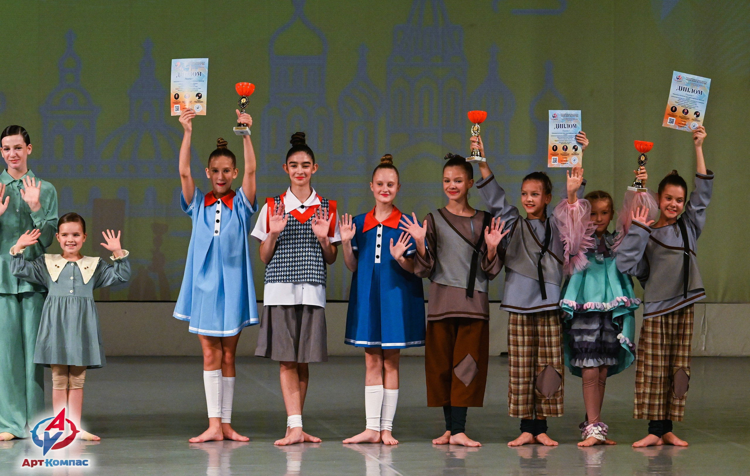 05.10.2025 Всероссийский фестиваль талантов «НЕВСКИЕ ВСТРЕЧИ» г. Санкт-Петербург. Медиастудия Фото Концепт