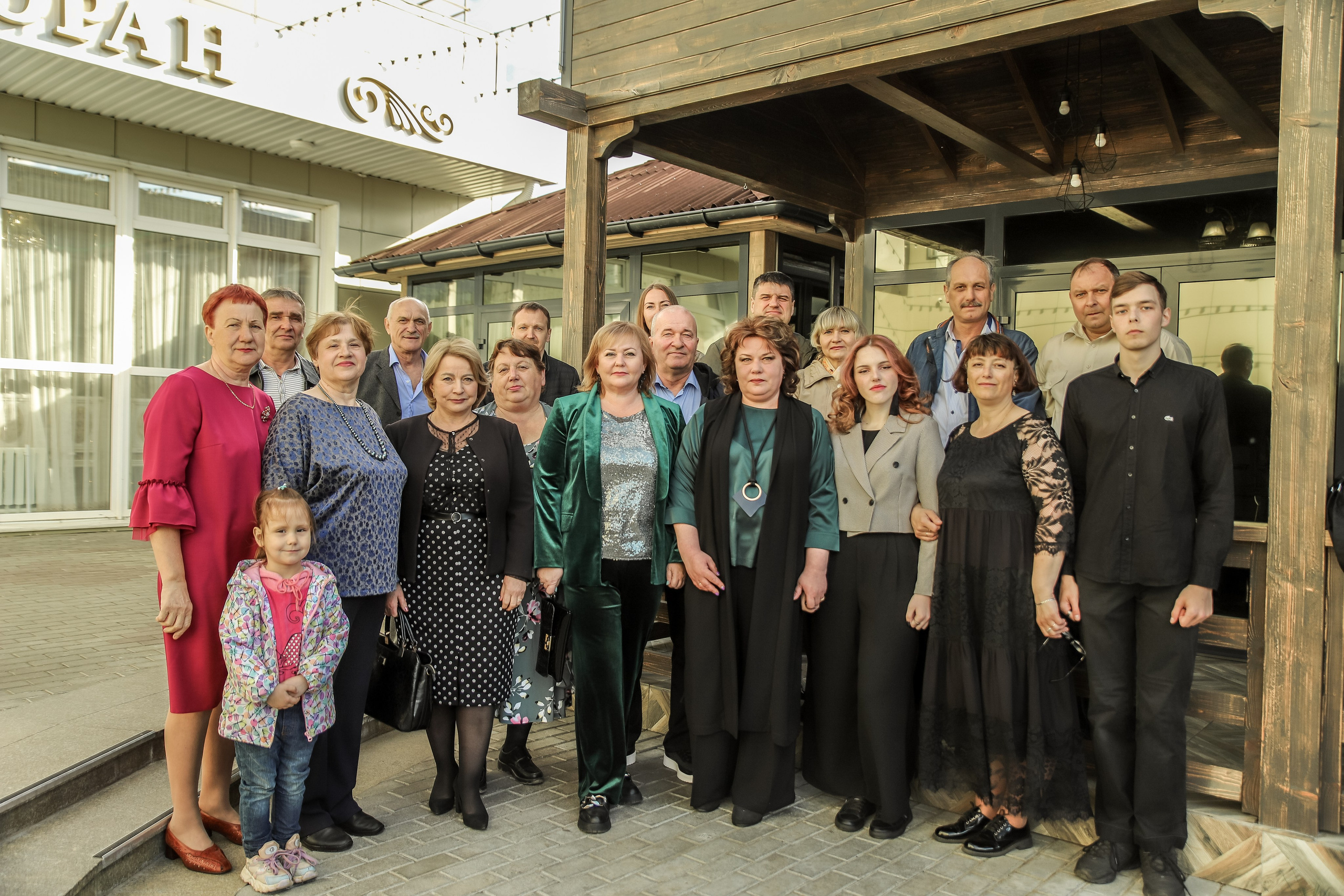 Репортаж торжества в ресторане. Семейный свадебный интерьерный фотограф Тверь Санкт- Марина Свистунова