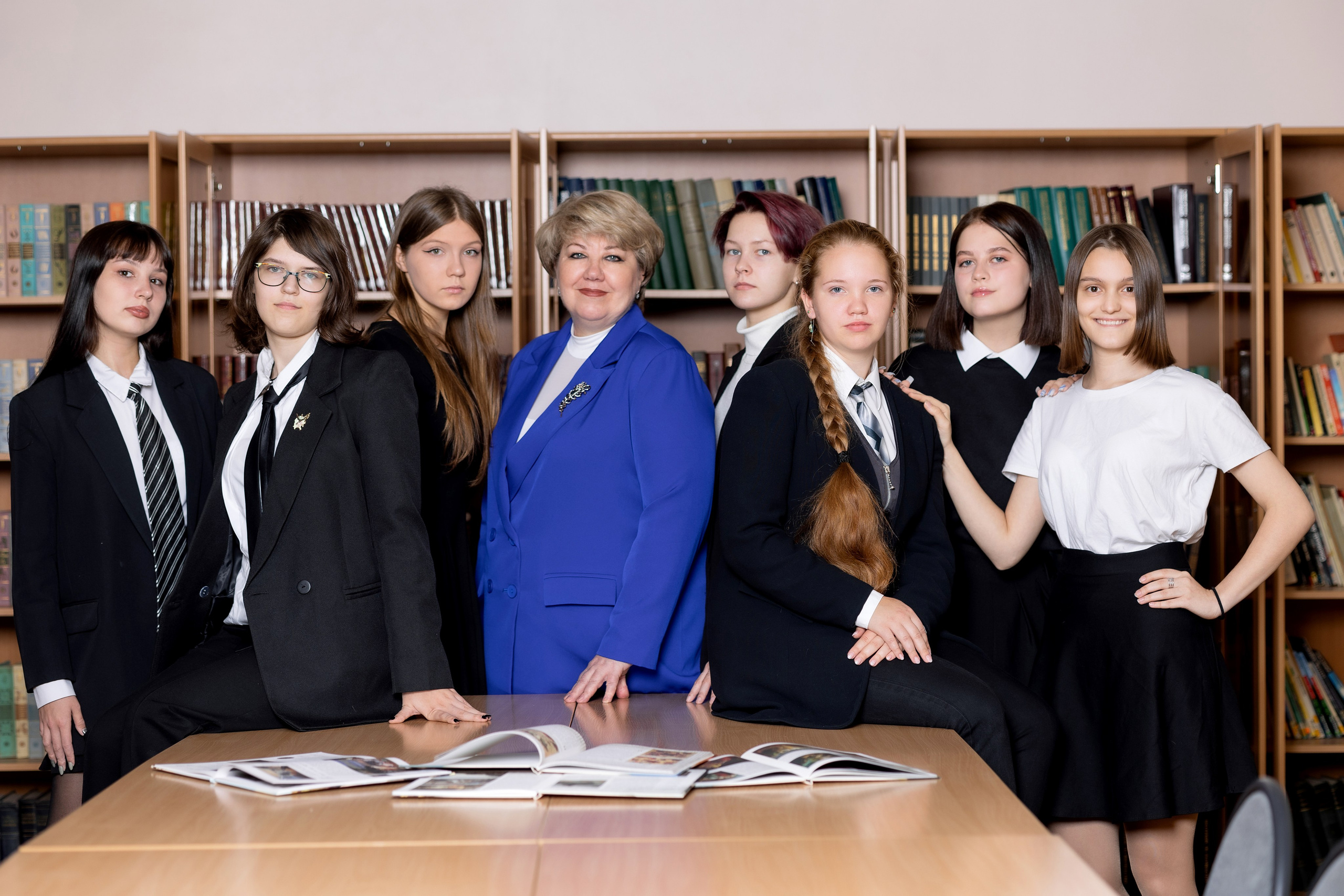 Гимназия Новоскул. Выпускные альбомы. Школьный и семейный фотограф Виктория Игнатьева