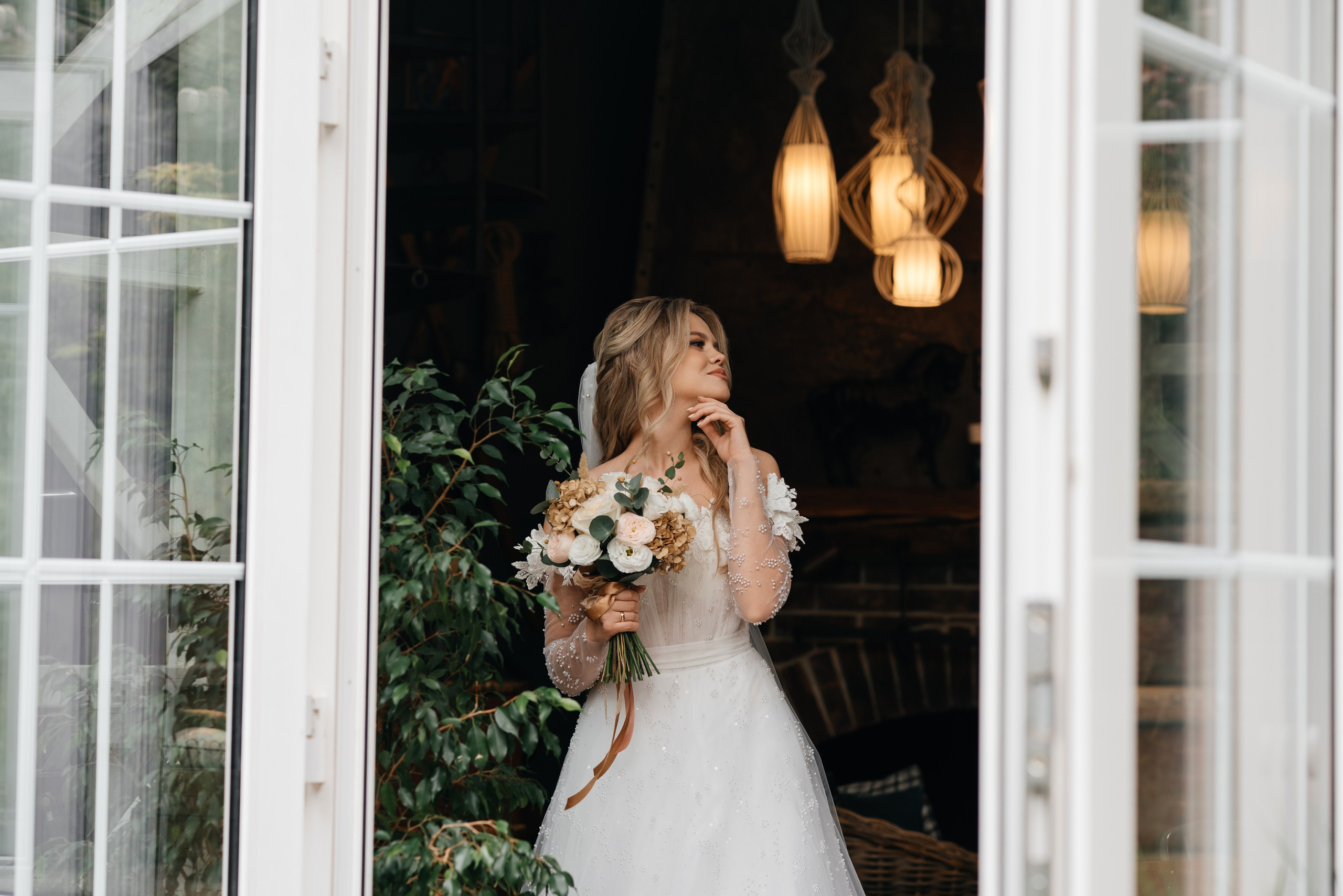 Свадебная прогулка в Теплице Власенко. Свадебный и семейный фотограф Надежда Соловьева