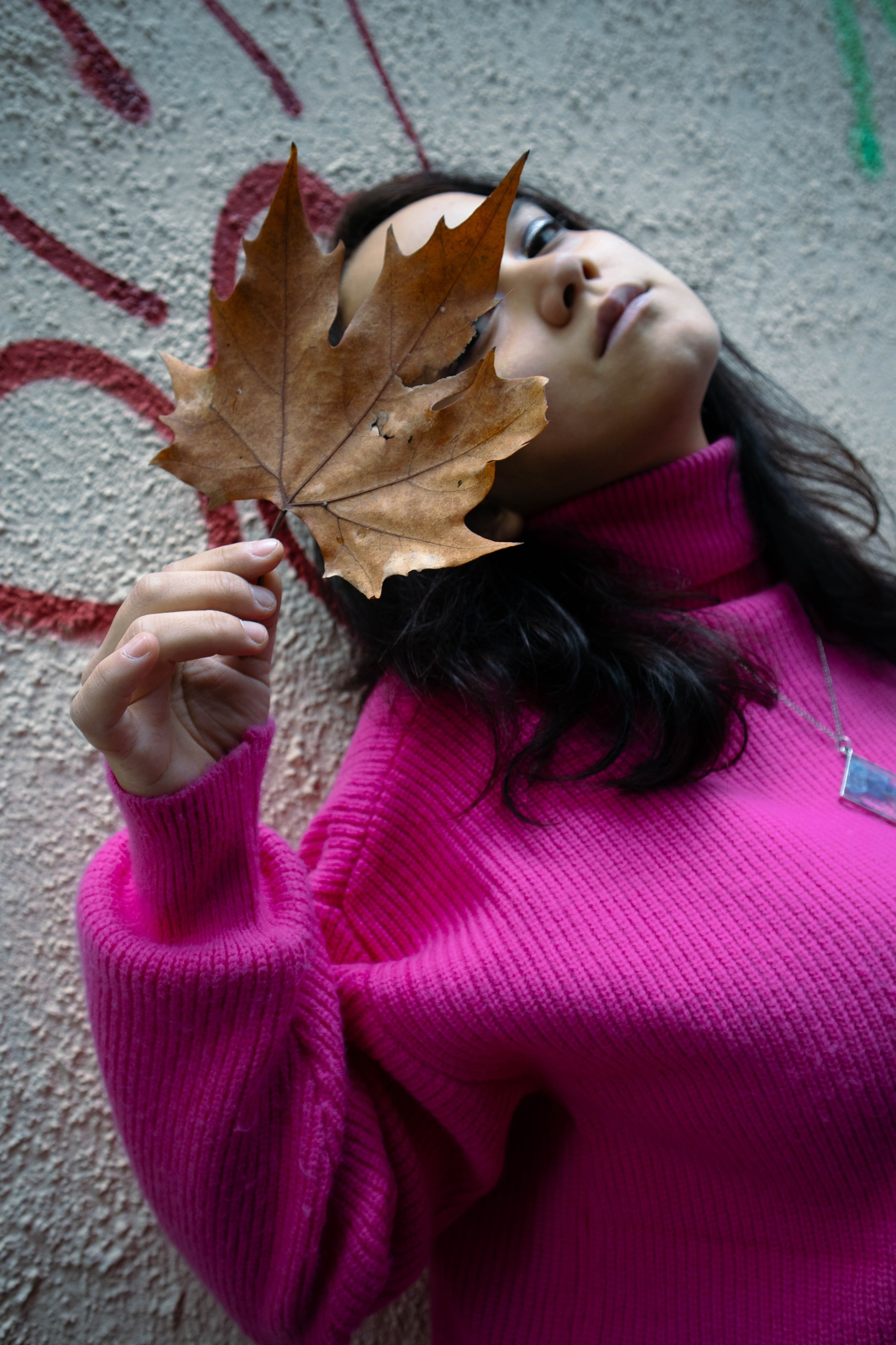 «Городская грация: осенний вальс». Уличный фотограф Города N