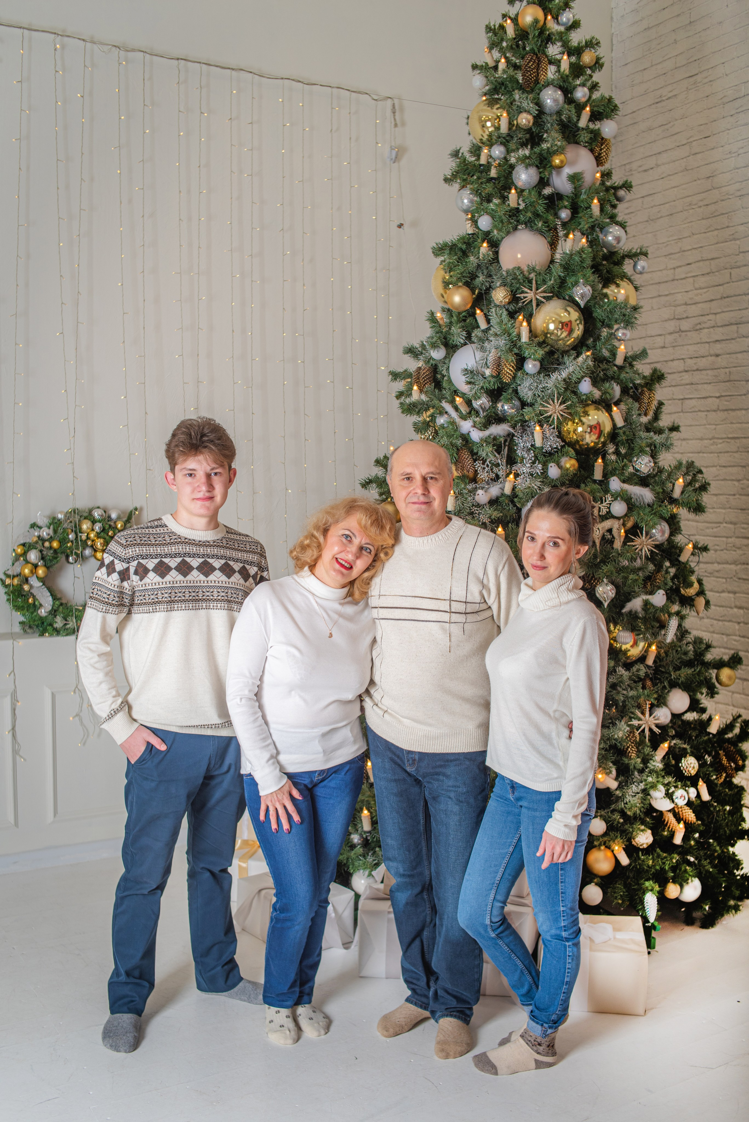 Семейная фотосессия с большой семьей. Занимаюсь профессиональной фотографией и живу рядом с Байкалом. Работаю в разных жанрах