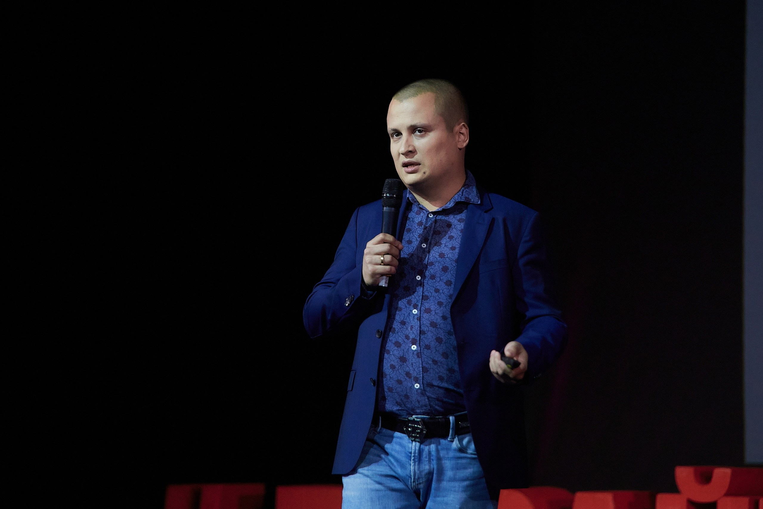 Дизайн-конференция. Антон Артюшин, портретный фотограф. Москва