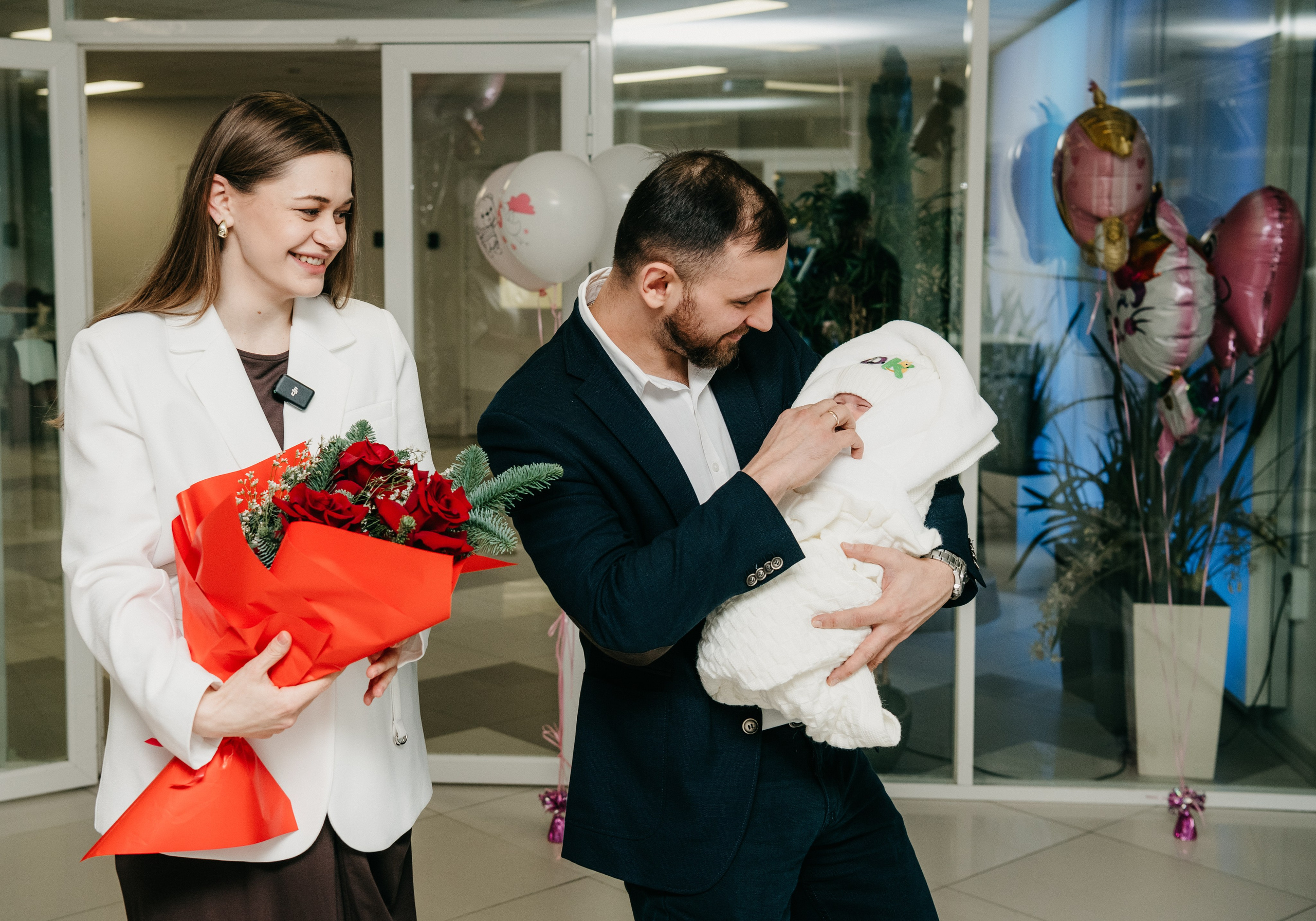 Выписка Авроры. НИИ КУЛАКОВА. Фотограф на выписку из роддома в Москве и МО