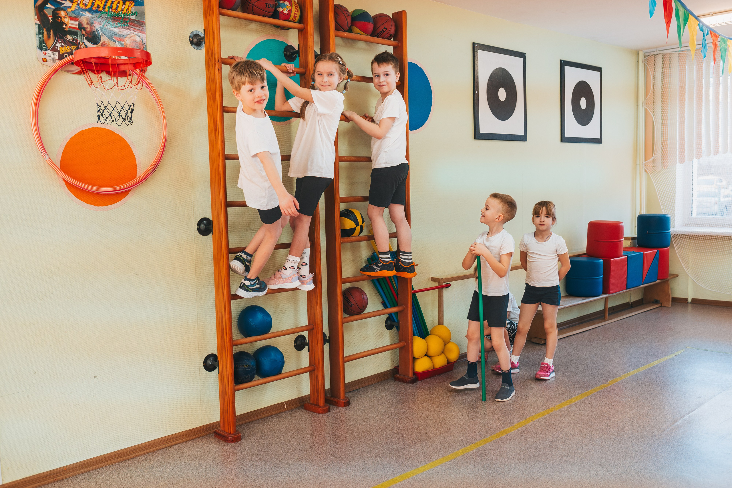 Сад2. Школьные альбомы и альбомы для детского сада. Юлия Осипова. Москва