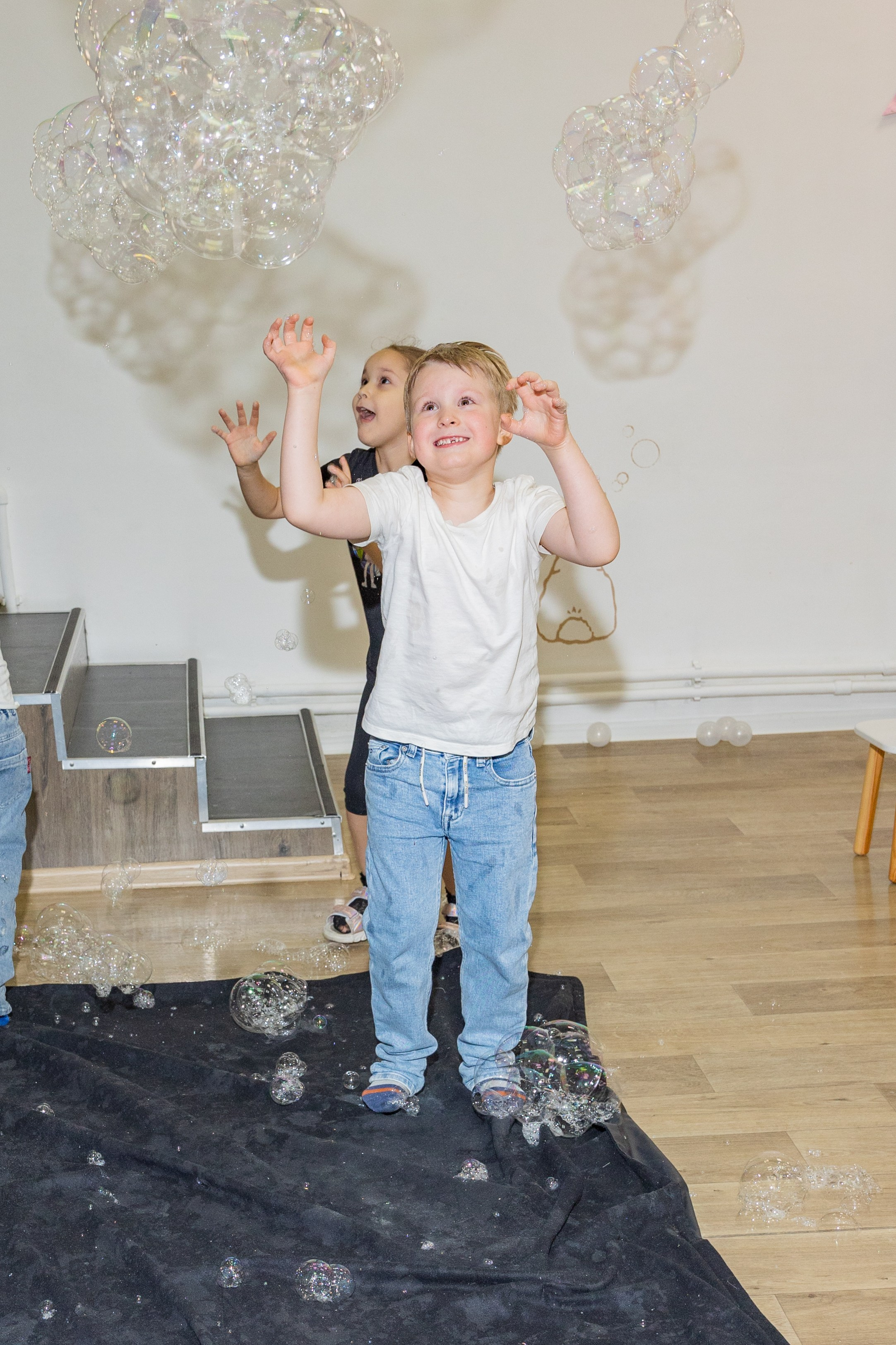 День Рождение Есении в Rabbit Holl. Выпускные альбомы во Владивостоке