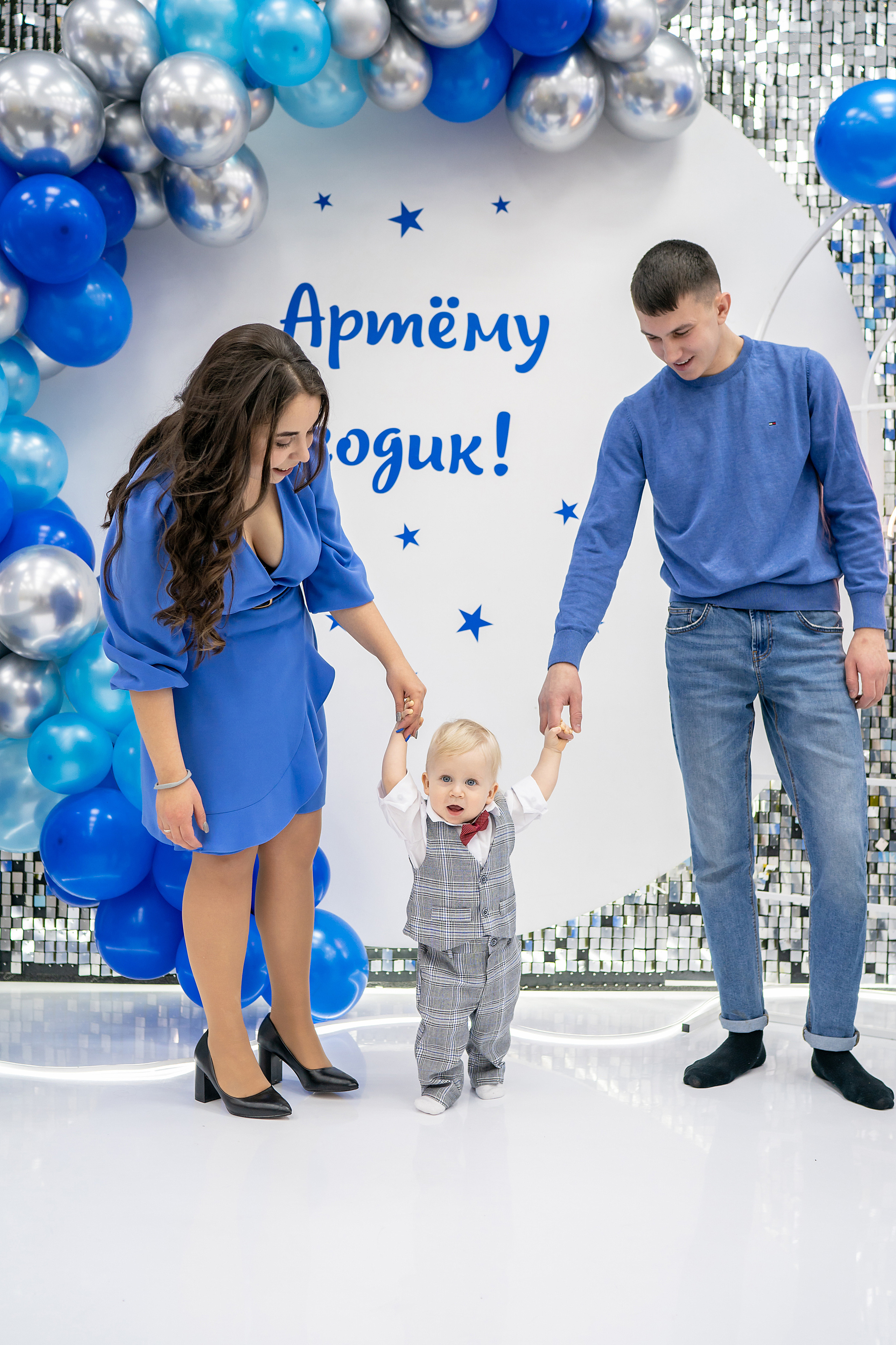 Годик Артему. Фотограф на Крещение и Венчание в Красноярске Рамазанова Юлия