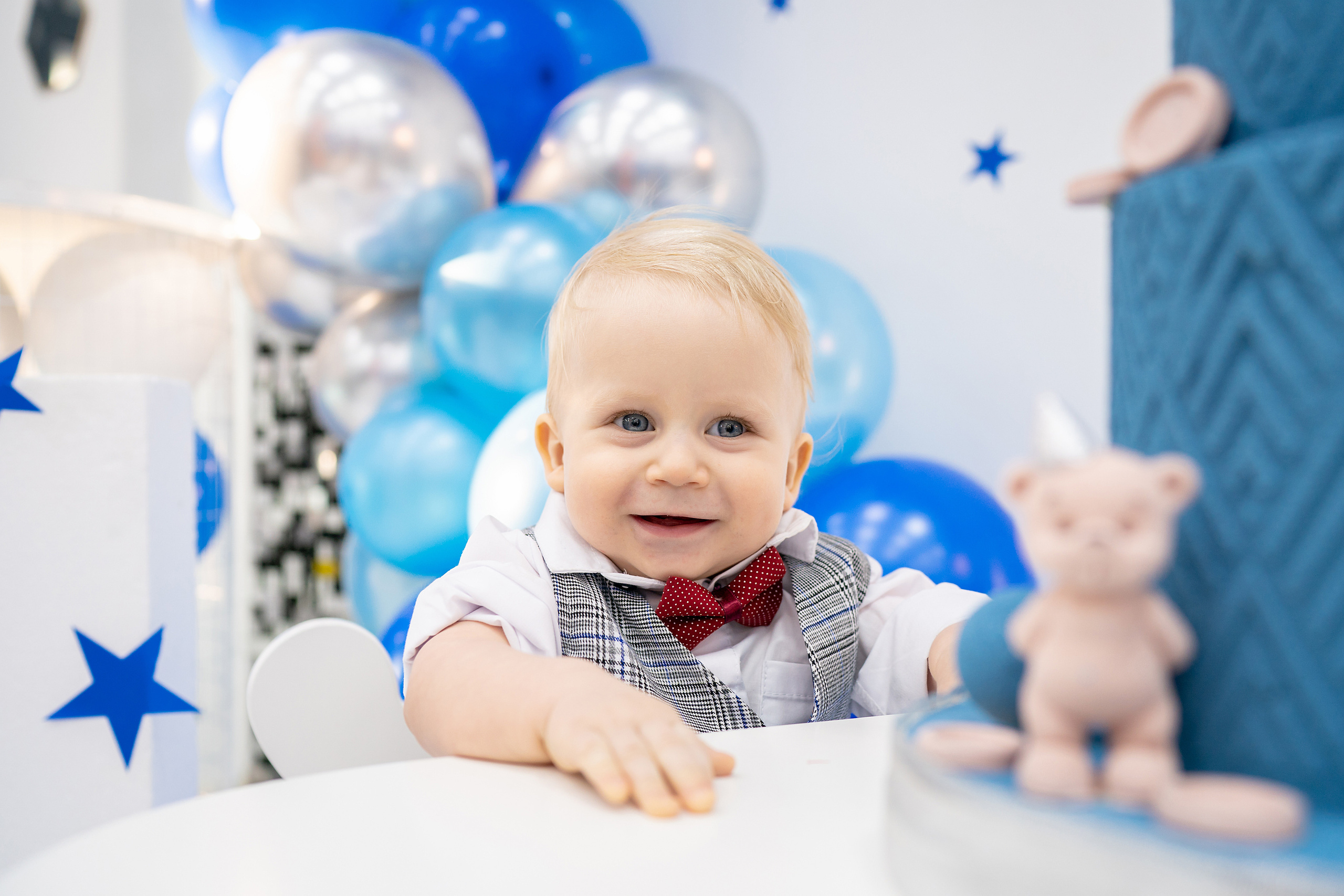 Годик Артему. Фотограф на Крещение и Венчание в Красноярске Рамазанова Юлия