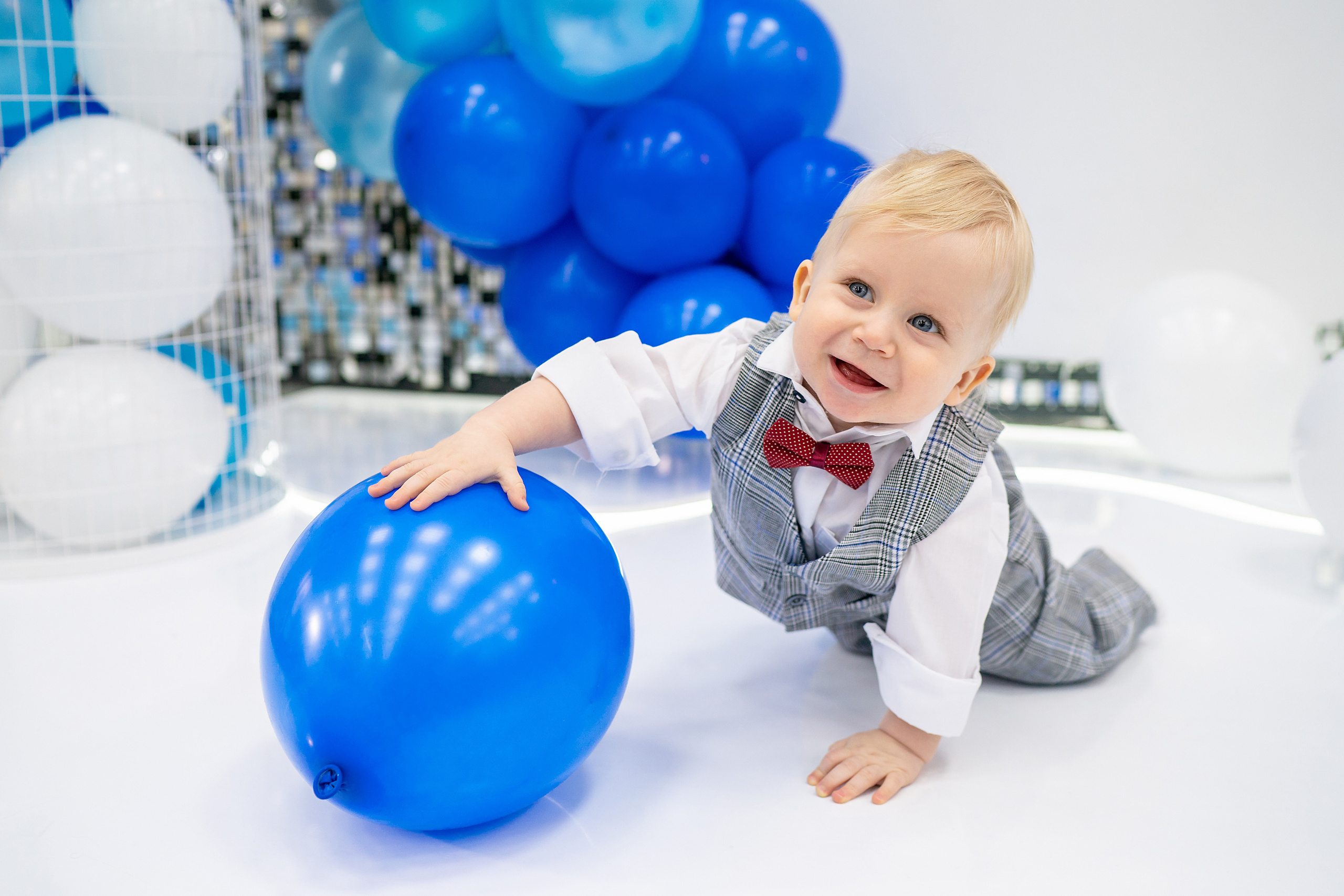 Годик Артему. Фотограф на Крещение и Венчание в Красноярске Рамазанова Юлия