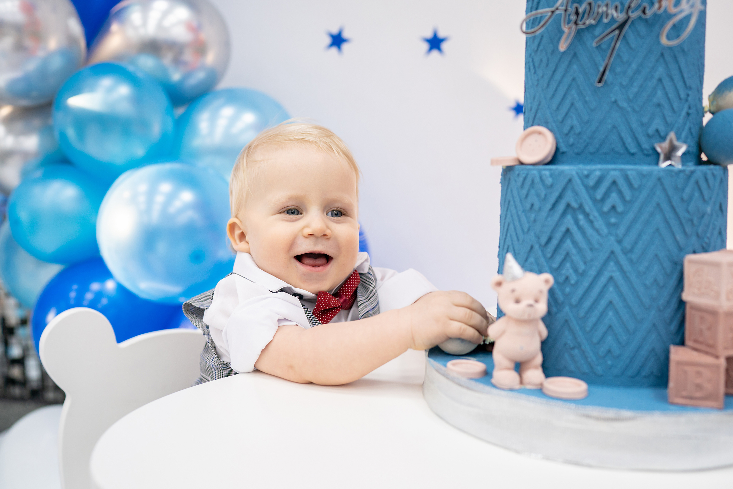 Годик Артему. Фотограф на Крещение и Венчание в Красноярске Рамазанова Юлия