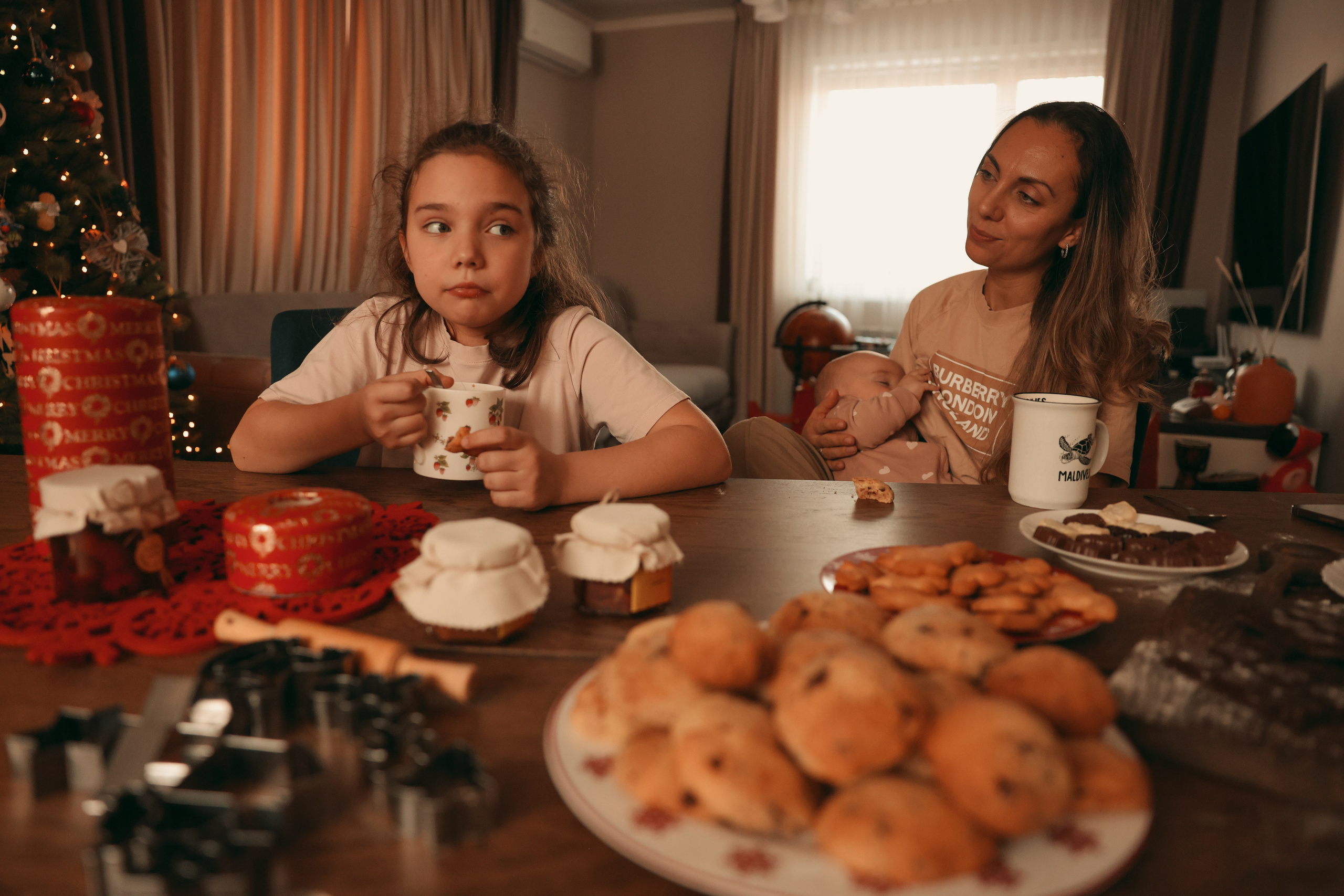 Новогоднее печенье всей семьей. Ваш семейный newborn и lifestyle фотограф в СПБ Наталья Журавлева