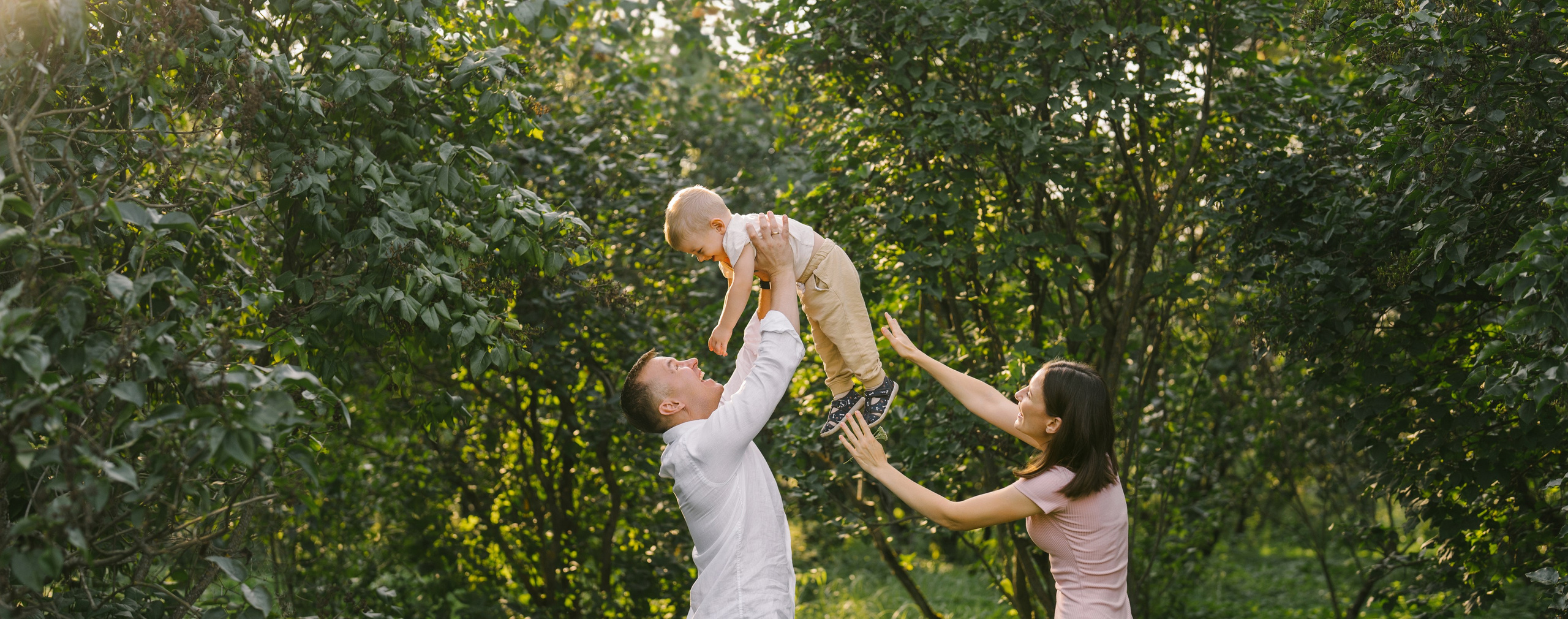 Семейная фотосессия в парке. Детский, семейный и ньюборн фотограф в Москве Юлия Шуарт