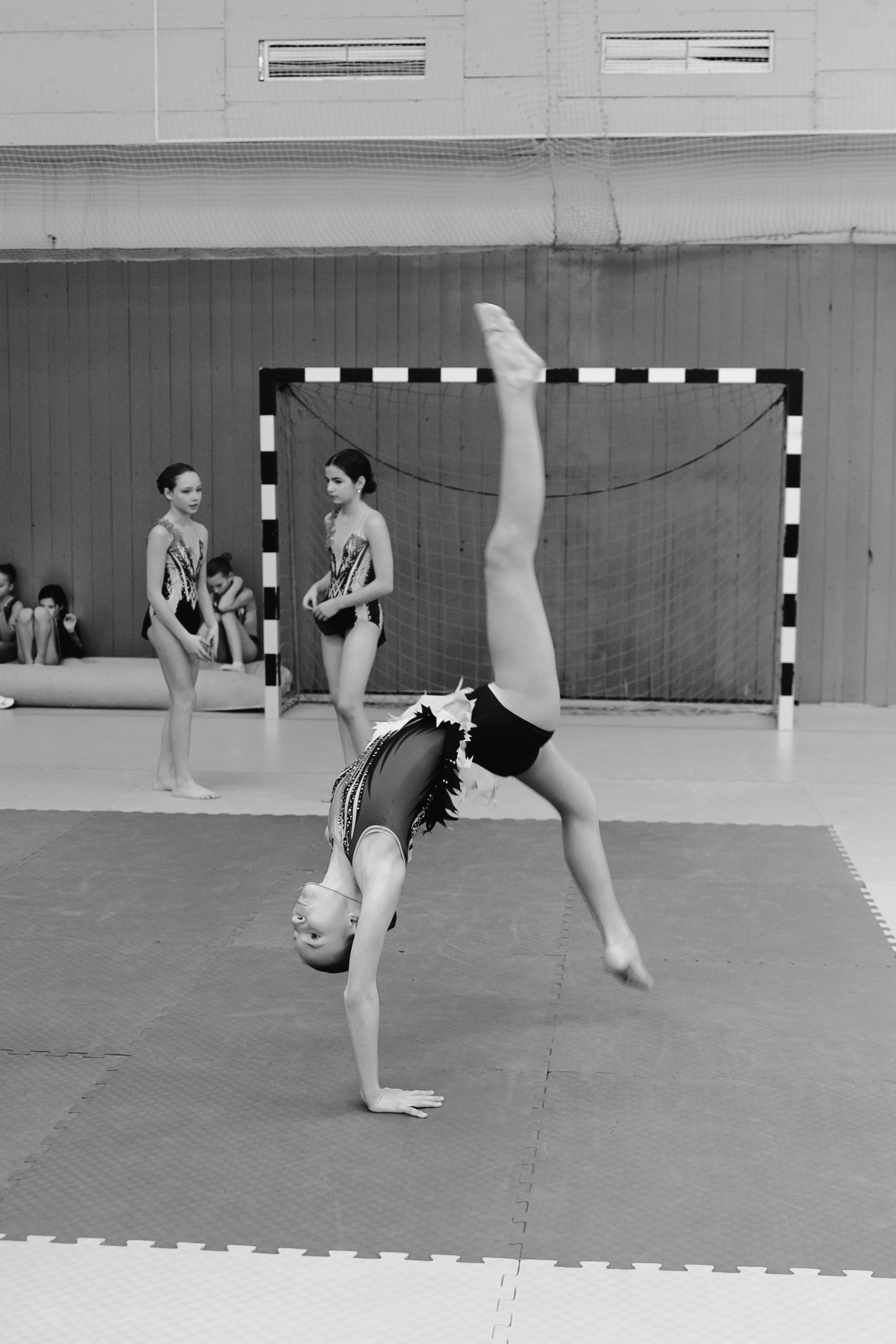 Соревнования по акробатике в личном первенстве. Студия акробатики и развивающей гимнастики «Acrostars»