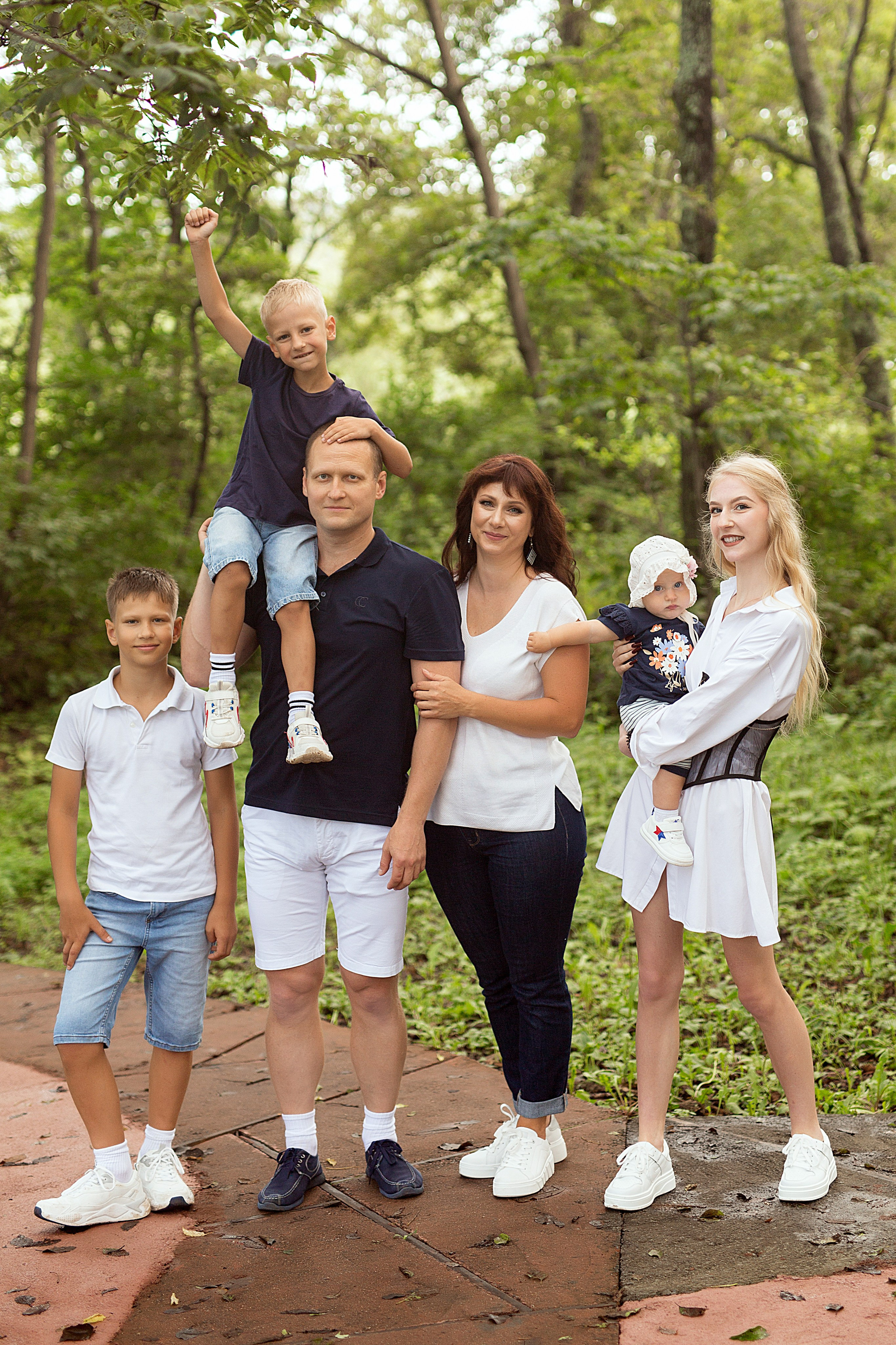 Семейная прогулка у моря. Людмила Далидович топовый семейный фотограф Находка/Владивосток