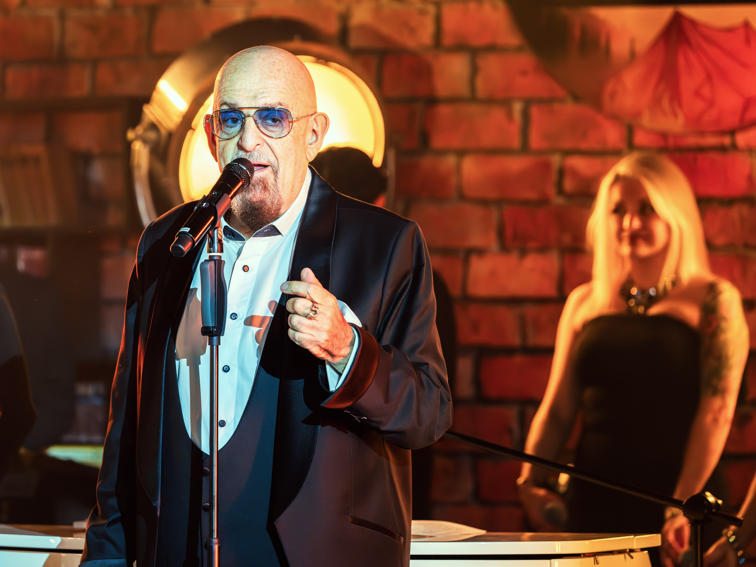 Концерт Михаила Шуфутинского на частном мероприятии. Репортажный фотограф в Красной Поляне и Сочи Павлюченко Екатерина